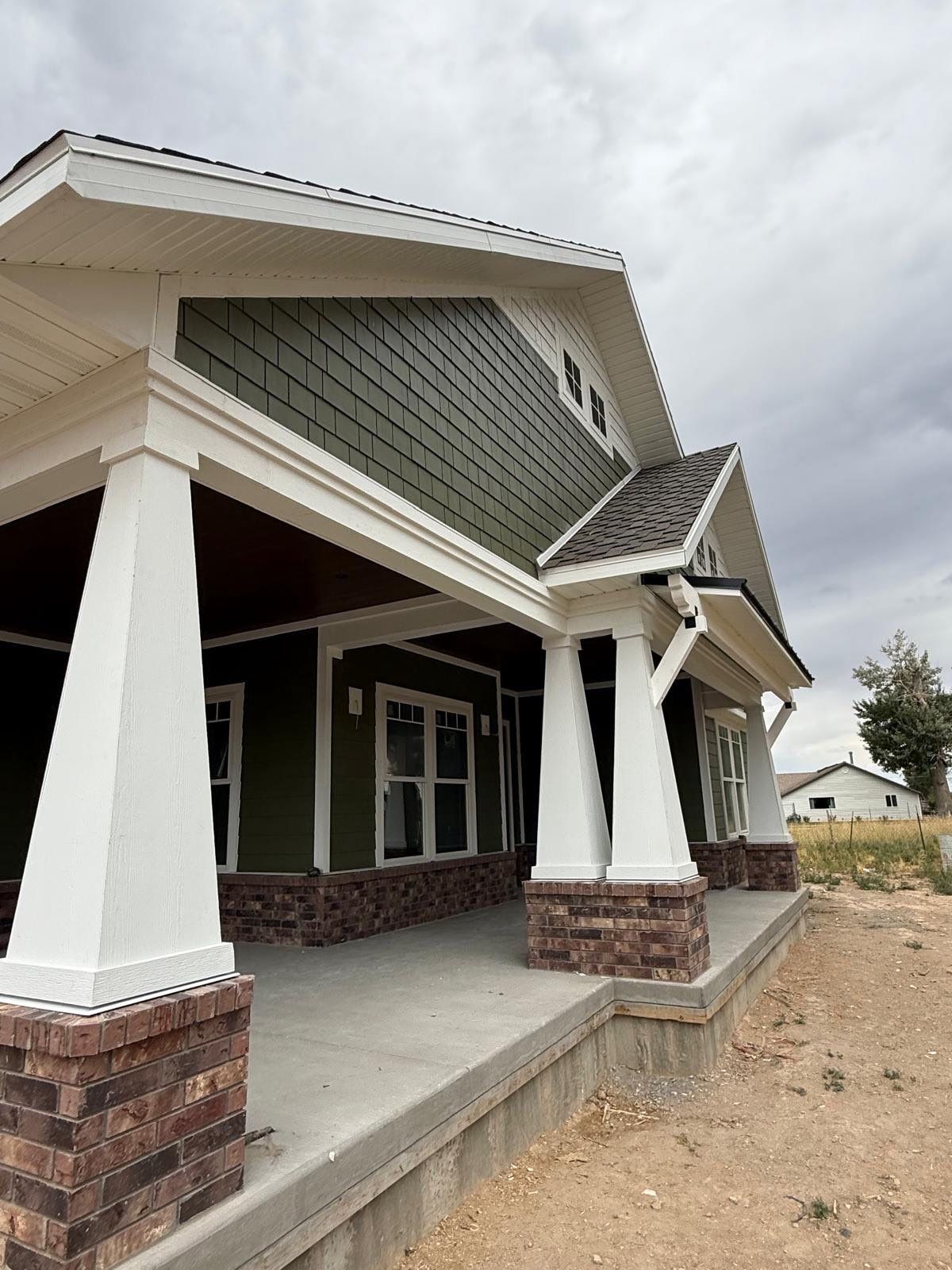 Scipio | Hardie Mixed Siding | Mountain Sage & Arctic White by Ideal Siding Utah