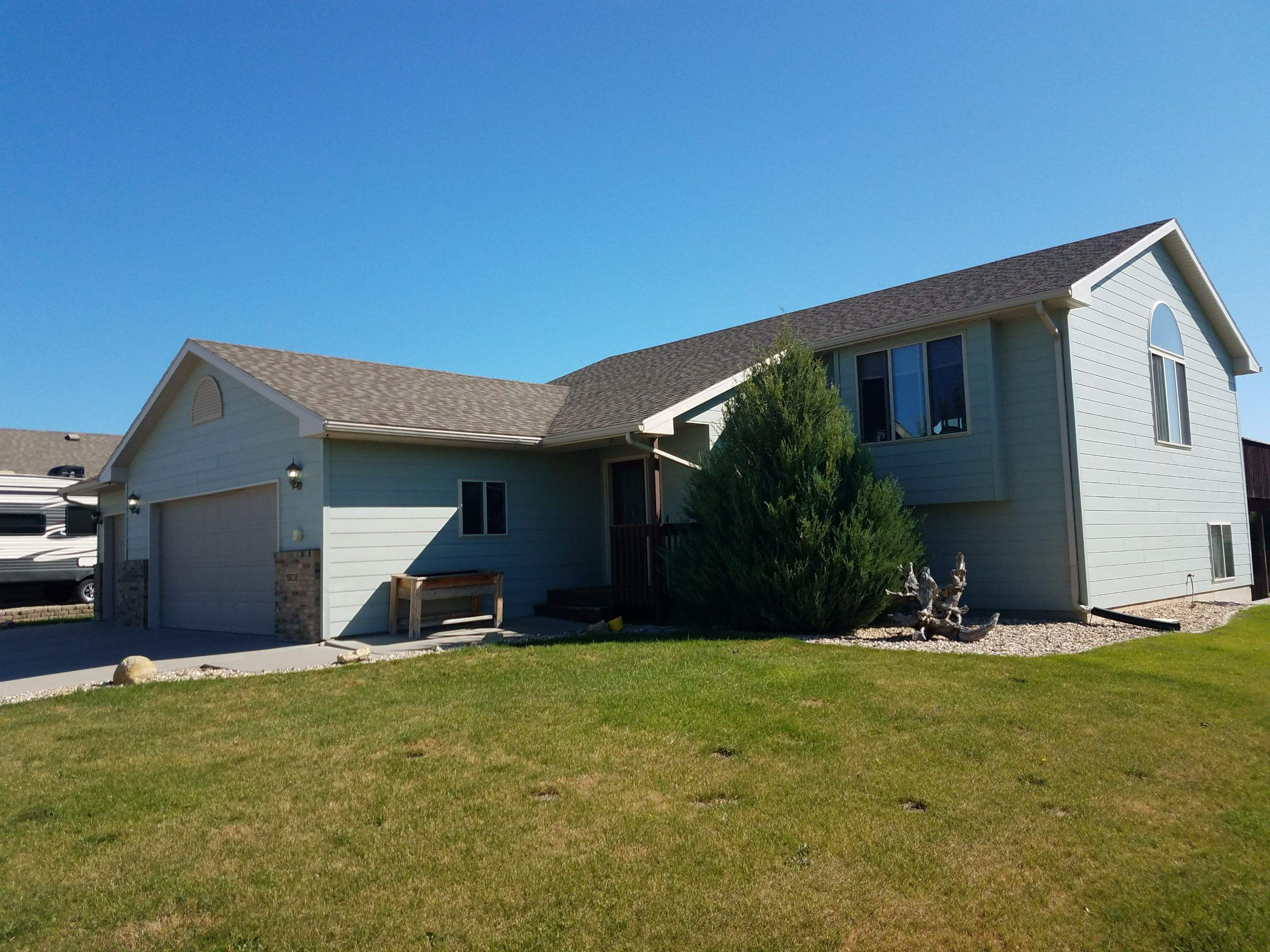 Malarkey Vista Roof and LP SmartSide Siding Install in Summerset, SD by Weather-Tite Exteriors LLC