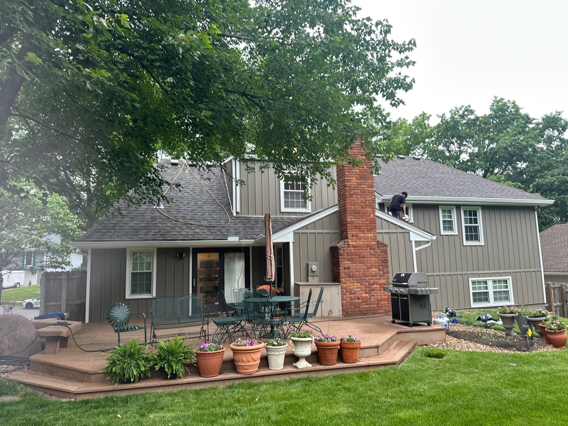 Complete Kansas City Exterior Remodel With IKO Roofing and Craneboard Siding by EEC Windows, Siding & Roofing