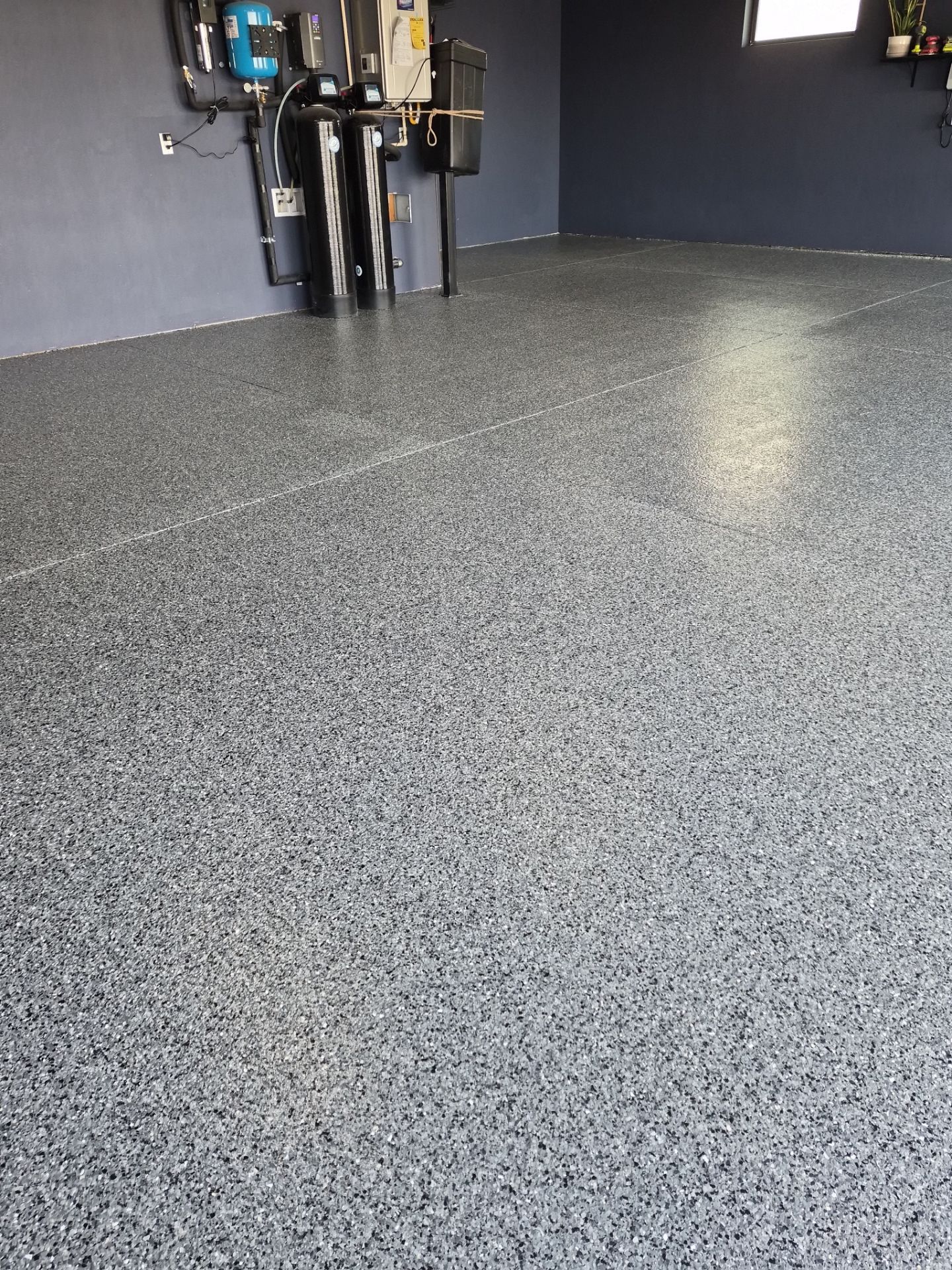 Custom Nightfall Flake Garage Floor Coating in Pasco by Croc Coatings, LLC