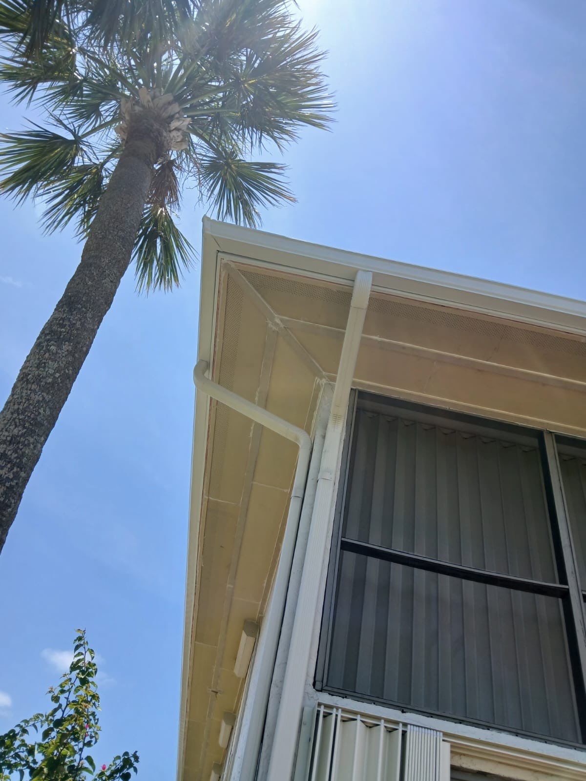 Commercial Gutter Systems for Businesses in Holmes Beach FL by Gutter Professors