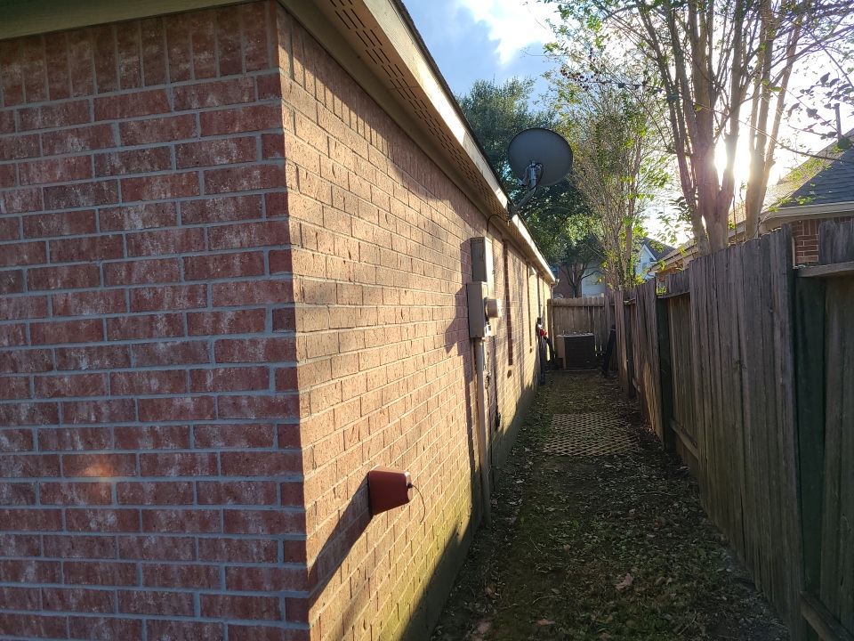 SureStart PLUS 4-STAR Warranty Fully covers materials, labor, tear-off and disposal expenses in years 1-50. by Roof Concepts Construction