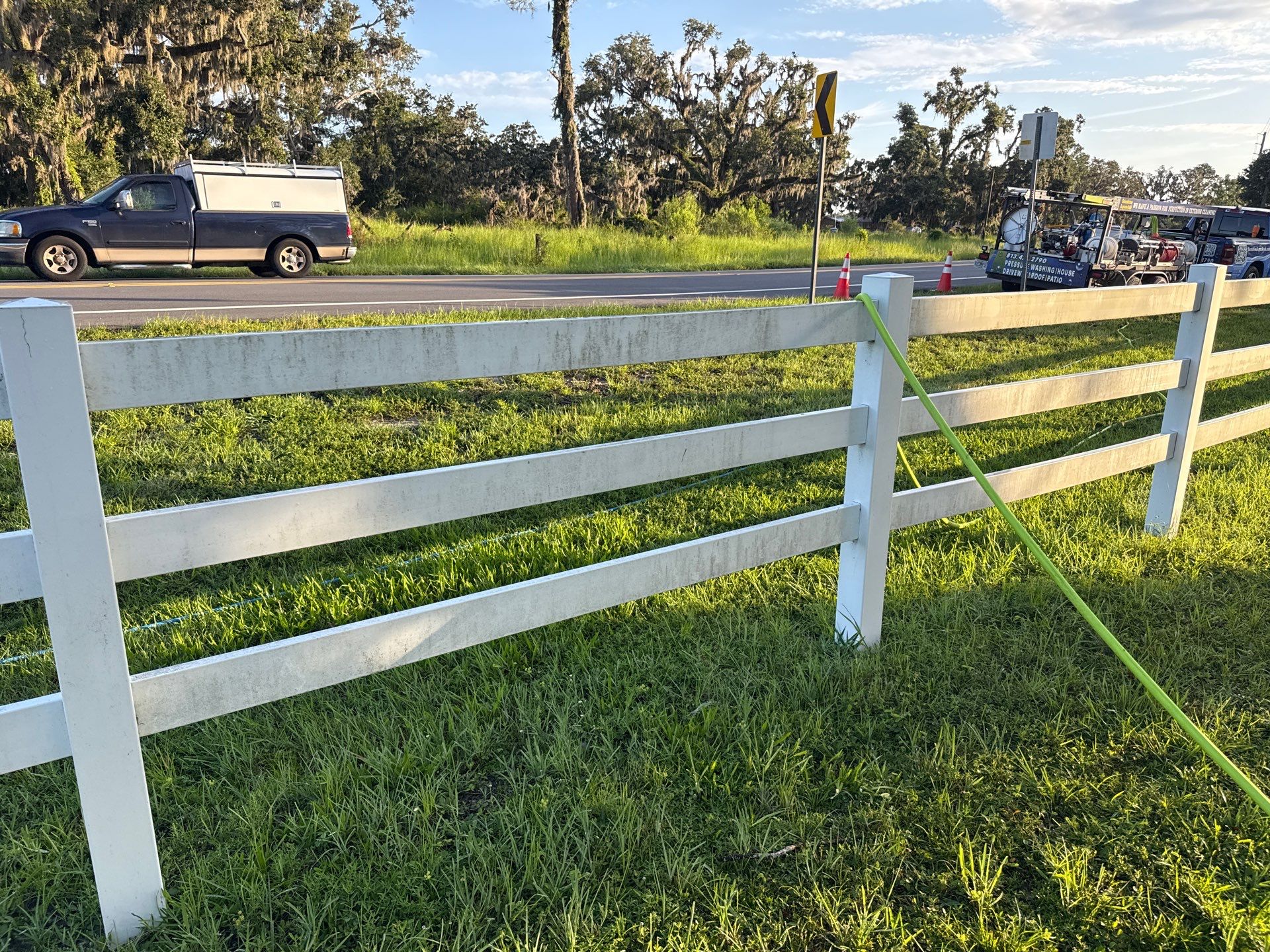 π Vinyl Horse Fence & Entrance Cleaning β Old Tampa Rd, Parrish, FL by Sunshine AquaWash