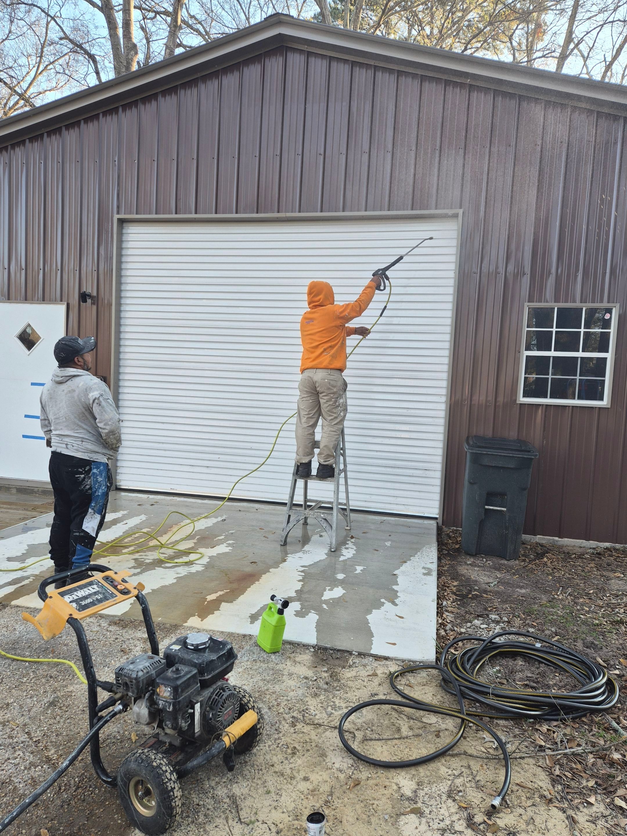 Exterior Garage Painting in Tyler, TX 🎨 by Quality Coats Painting