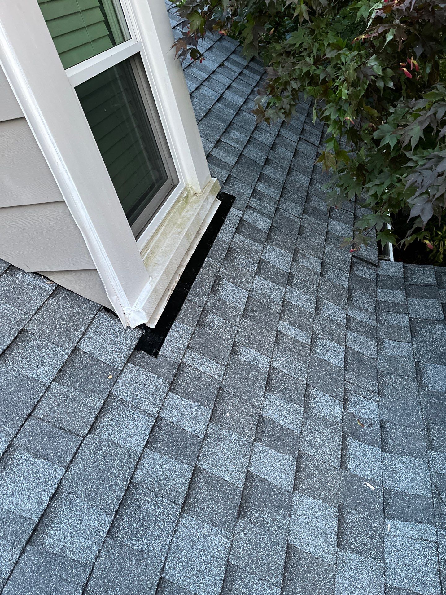Falls Church: CertainTeed Landmark Pro Designer Shingles in Max Def Pewter by RM Banning, Inc.
