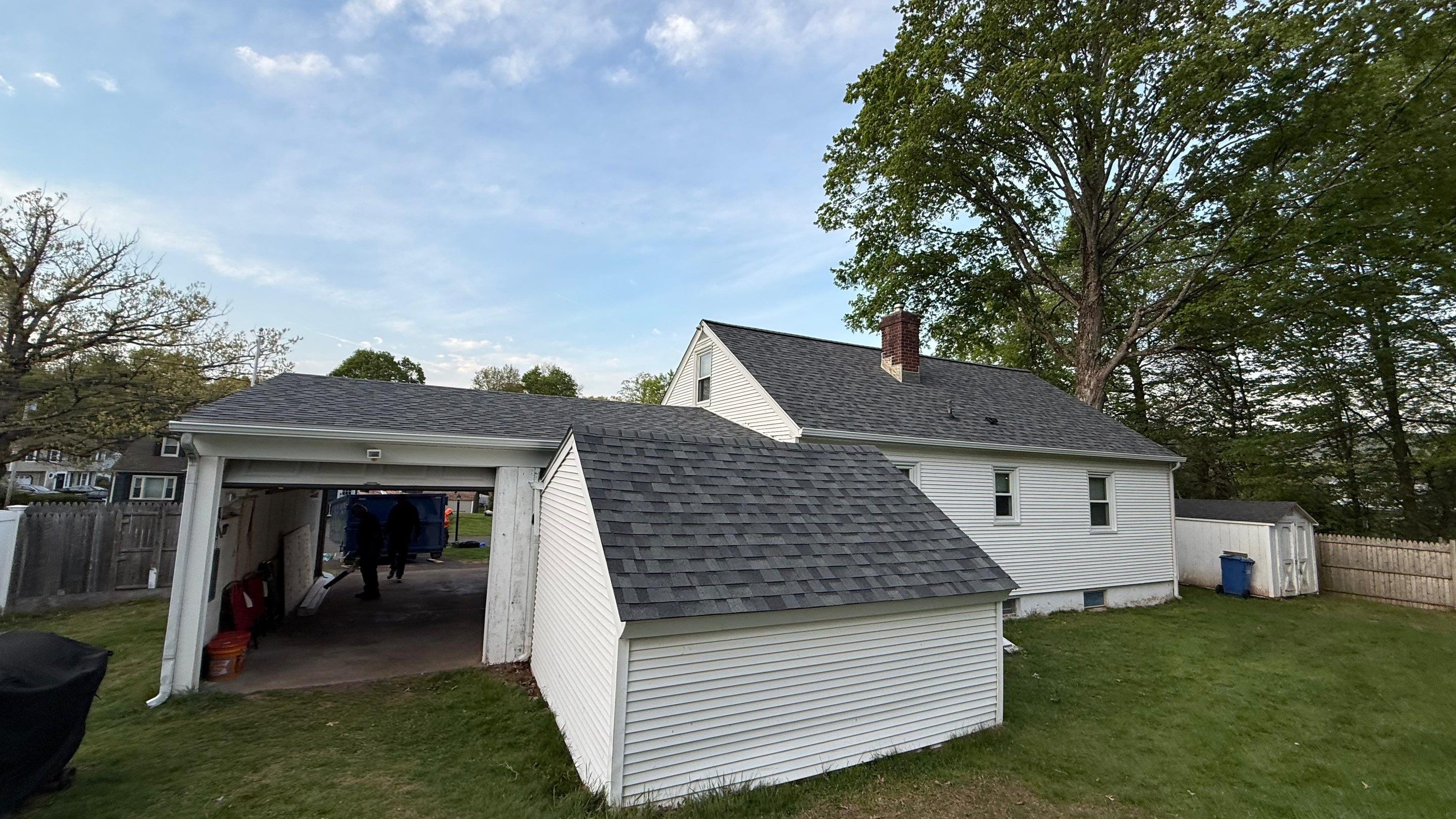 Owens Corning Duration: Estate Gray in Mreiden, Connecticut by Golden Shield Roofing