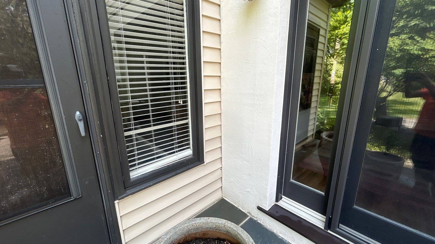 Highland Park,IL House washing  by Northern Power Washing LLC.