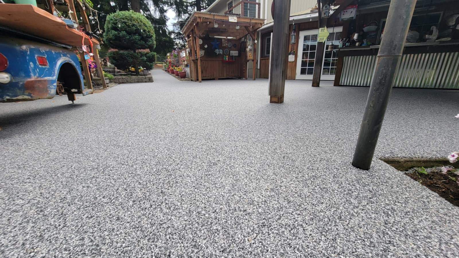 Vuba Back Patio by Concrete Coating Experts Inc.