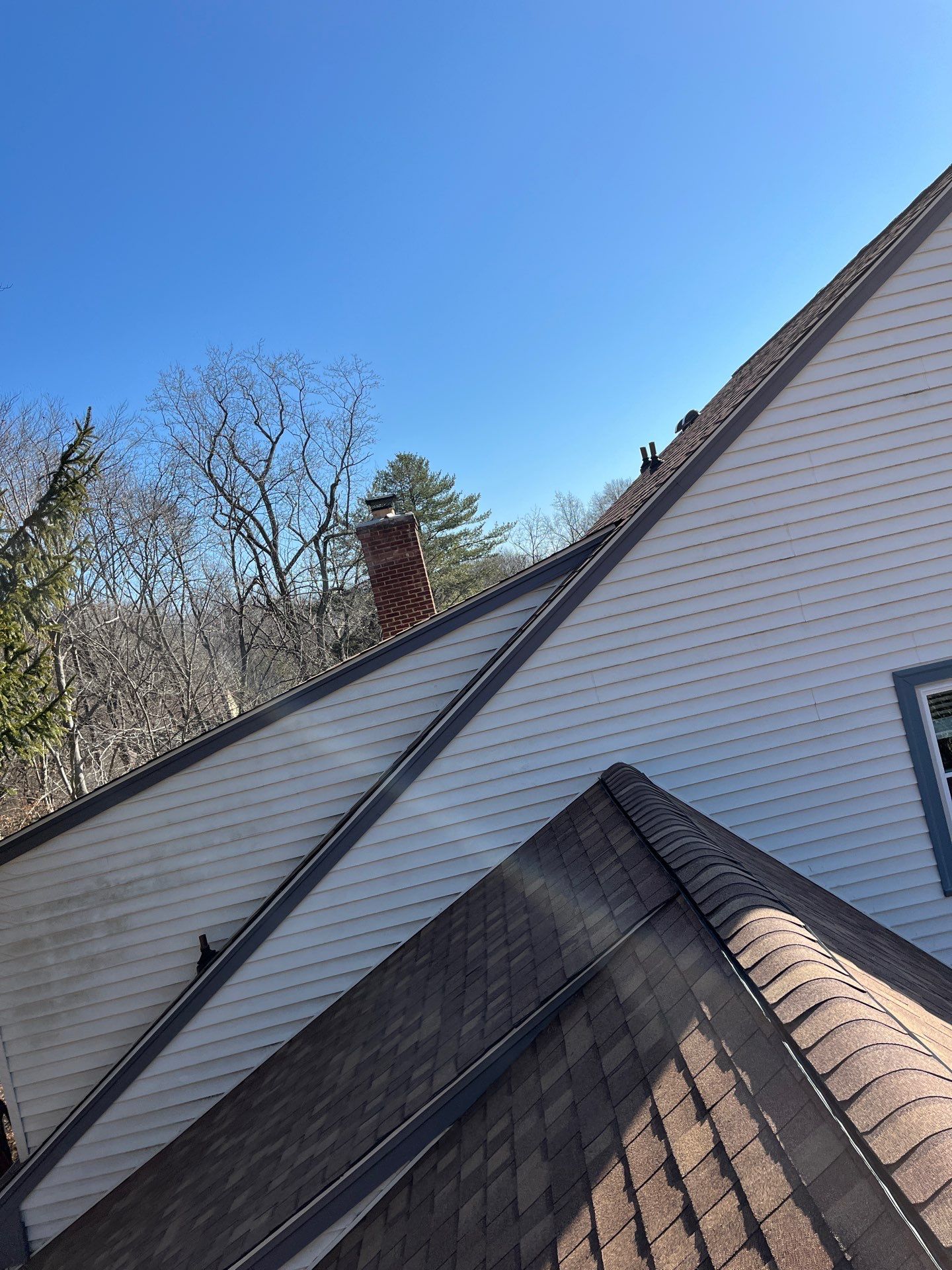 Springfield CertainTeed Landmark in Resawn Shake by RM Banning, Inc.