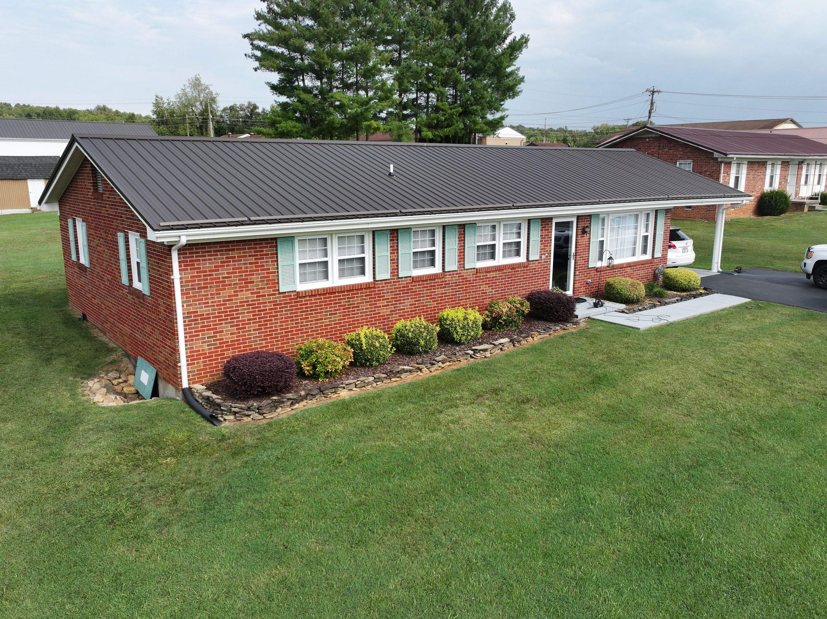 Winters Residence by Omnia Roofing