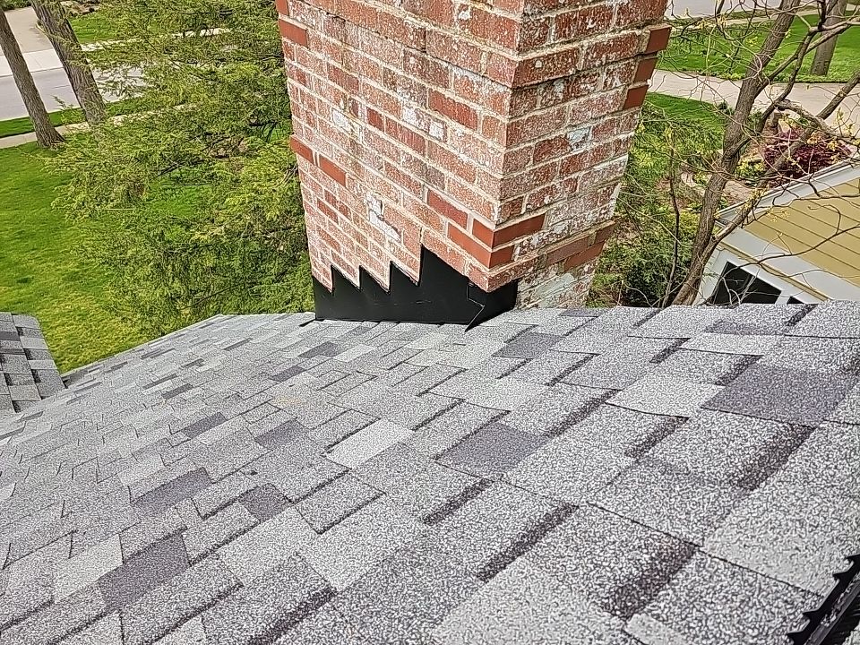 ATLAS PINNACLE COLOR: HEARTHSTONE DRIP EDGE: WHITE by Eagle Eye Roofing