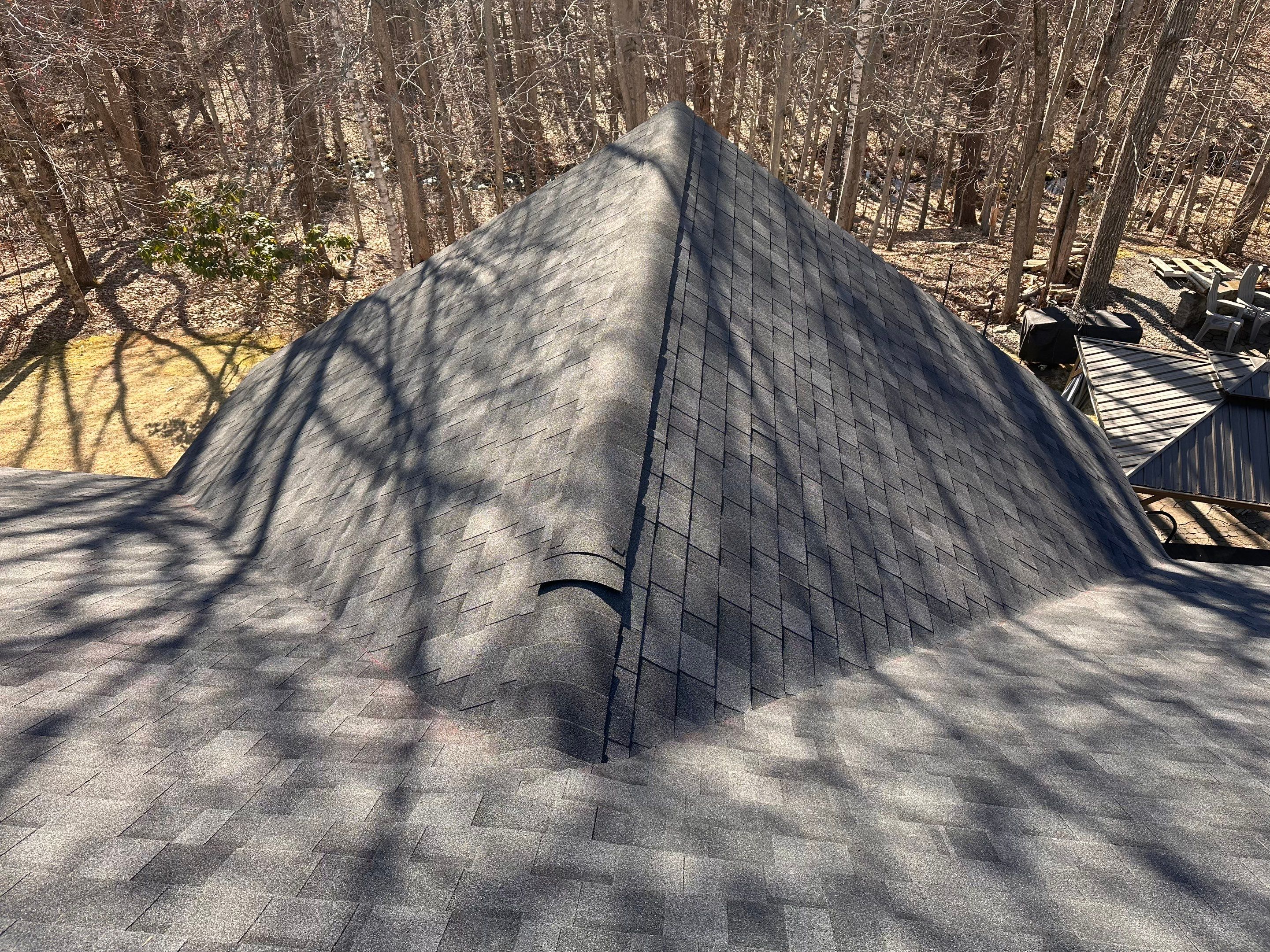 Vinyl Siding and Asphalt Roofing Replacement in Deerfield by Tall pine roofing
