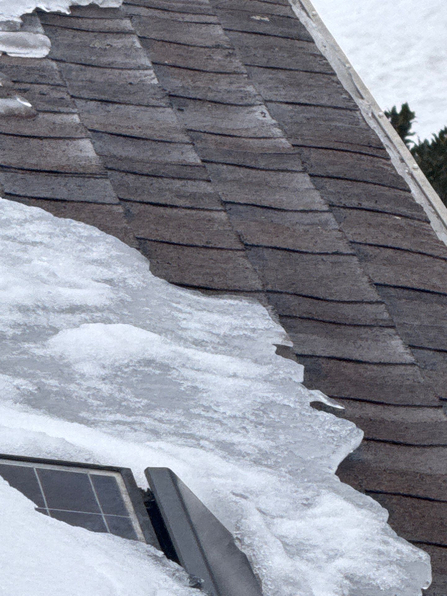 Ice Dam Removal & Snow Removal in Woburn, MA by Mighty Dog Roofing of Greater Middlesex County