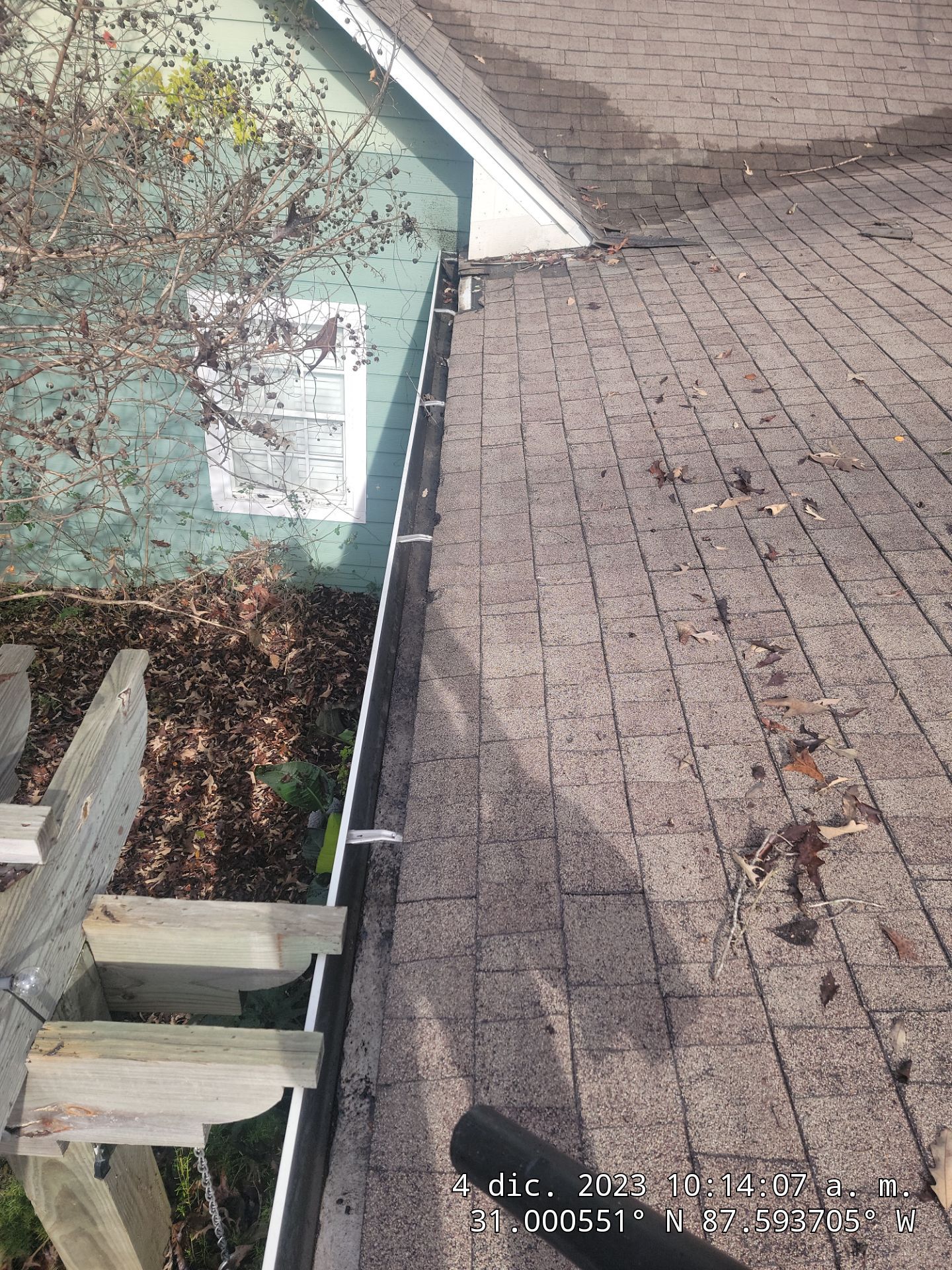 Jaye by IAM Roofing LLC