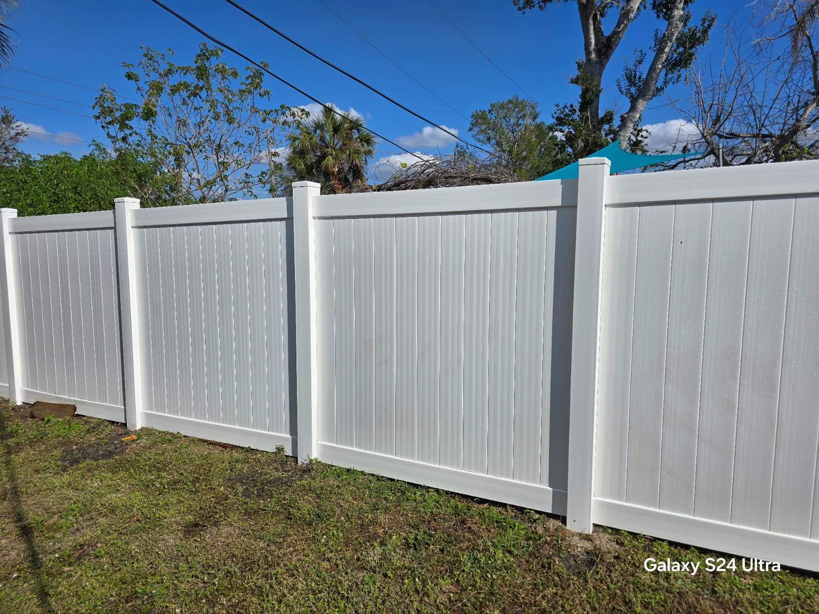 Vinyl and Chain Link Combo in Venice by True Fence LLC