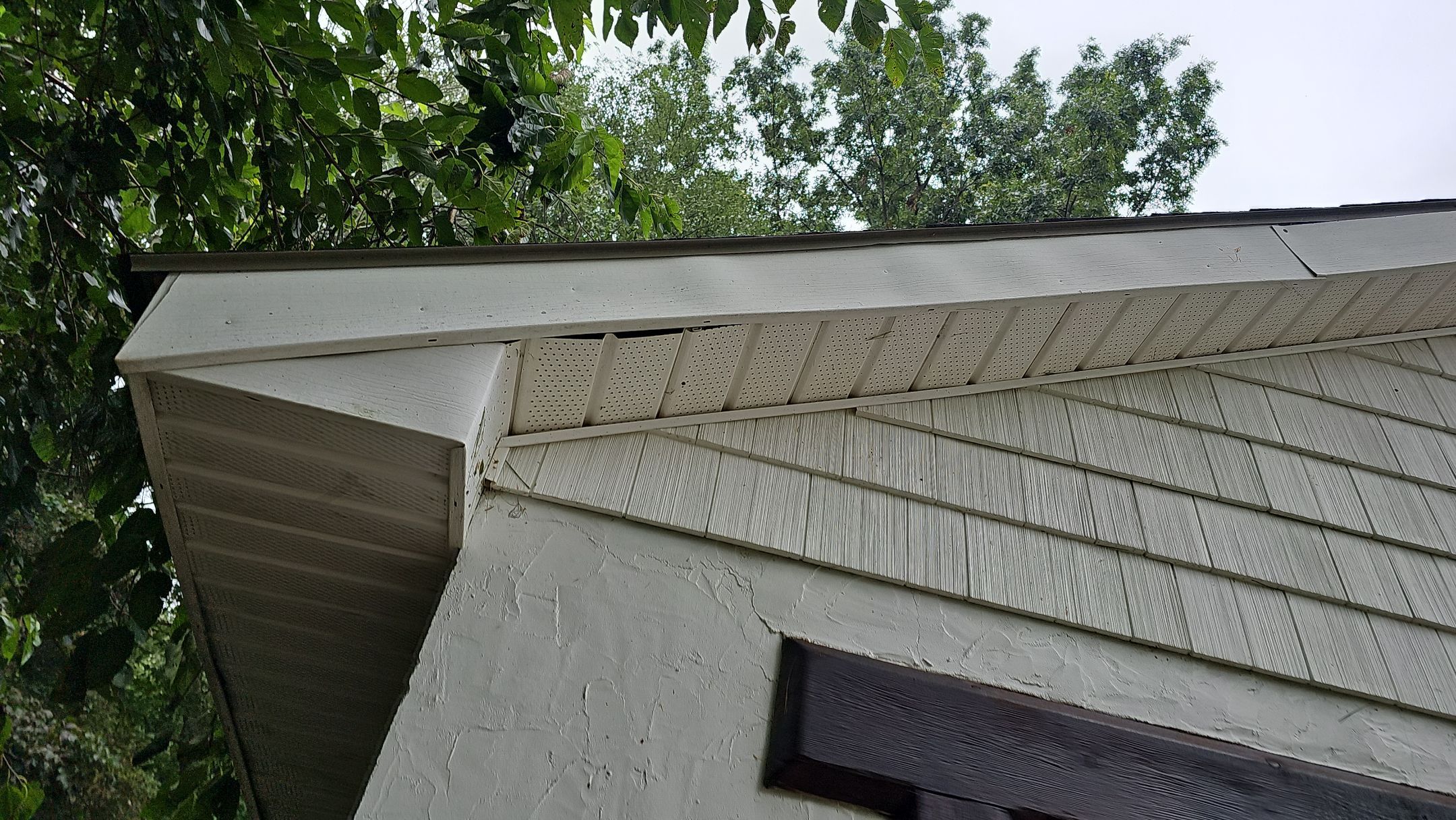 ATLAS PINNACLE COLOR: BLACK SHADOW by Eagle Eye Roofing