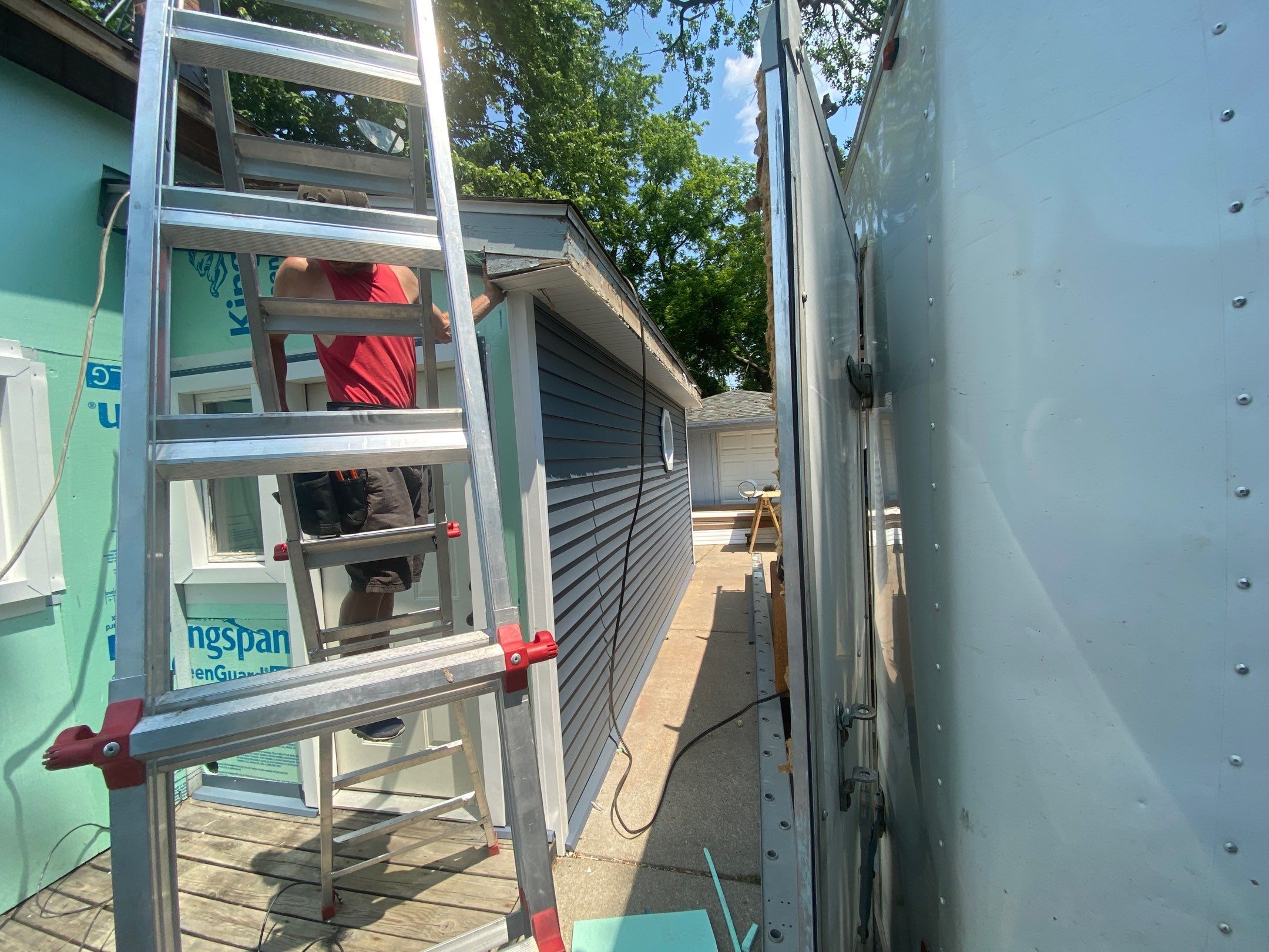 Siding Replacement using CertainTeed Restoration Classis D4 by 180 Contractors