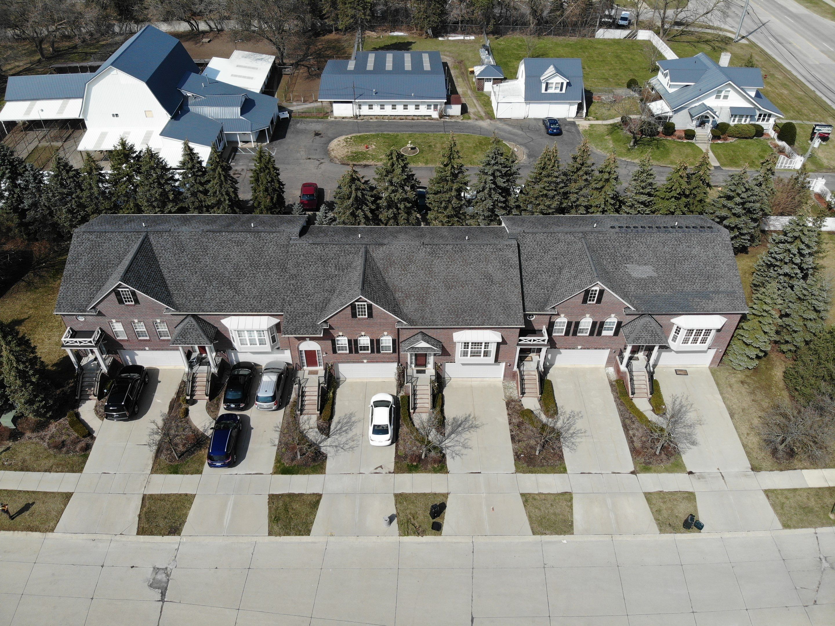 Roof Replacement - Condo Association   by Bloomfield Construction & Restoration