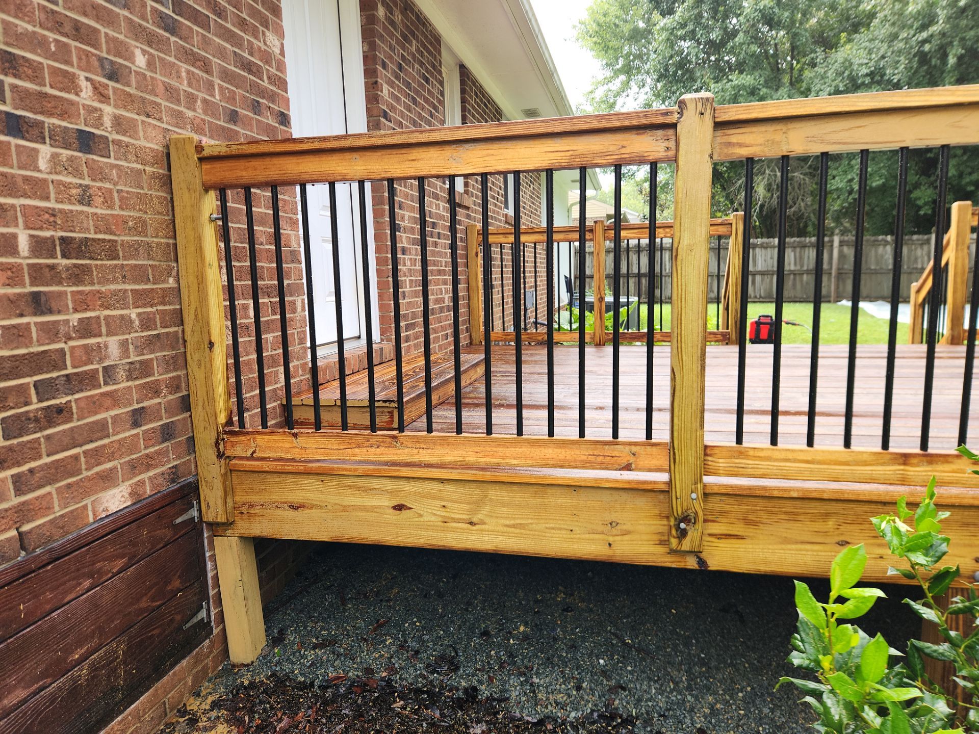 Wood Deck using Wood Sealant by DuraSeal