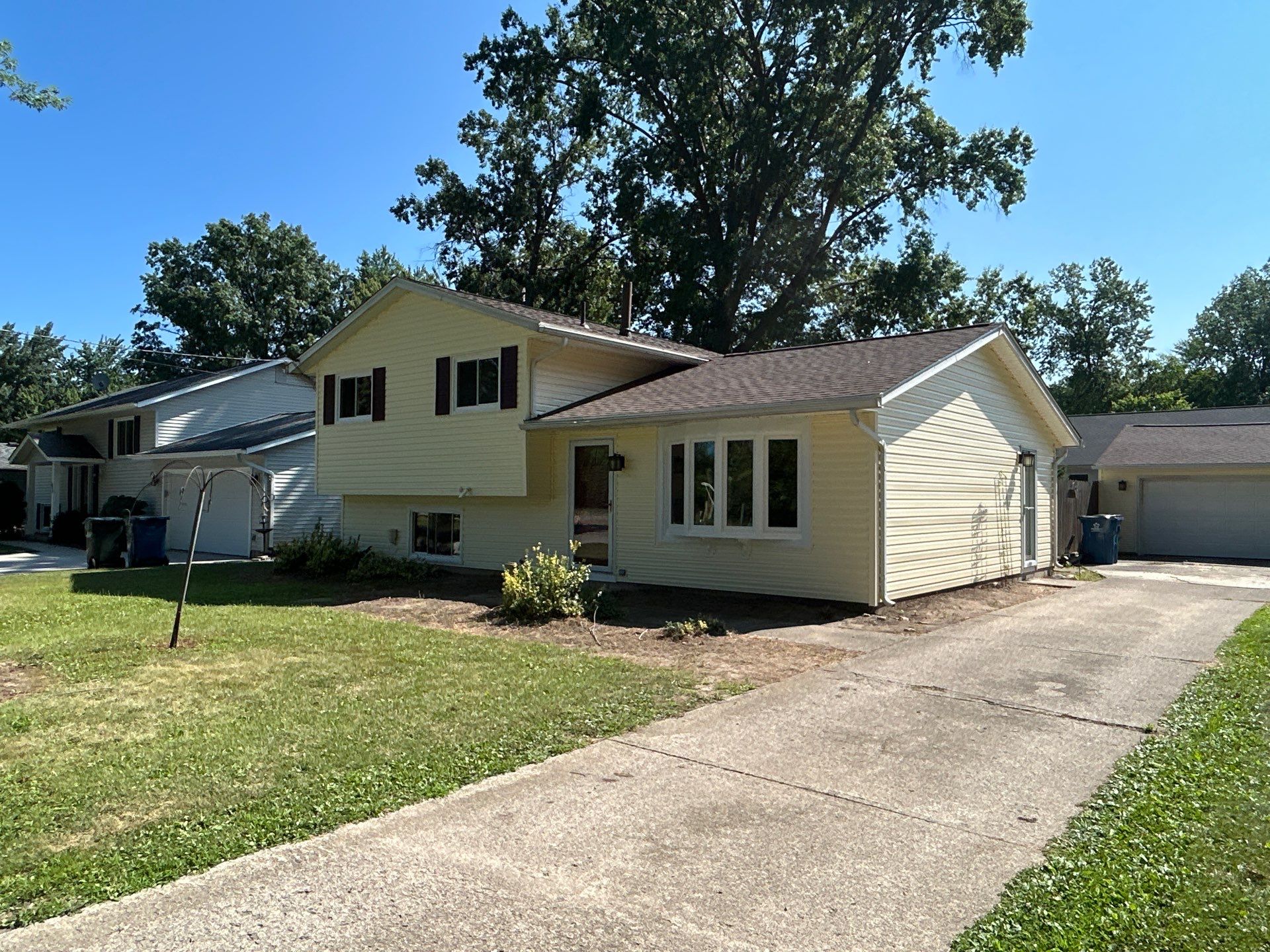 Roofing and Siding Replacement by Homestyle in Sheffield Lake by Homestyle Home Improvements (HHI)