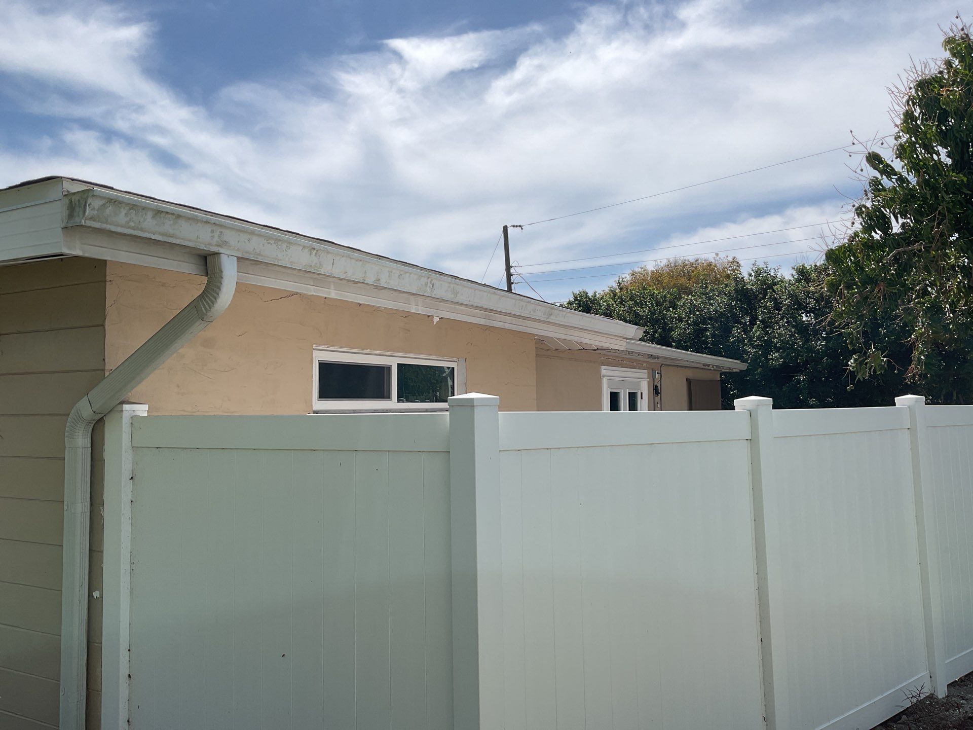 Soffit and Fascia Replacement in Fort Myers FL by Gutter Professors