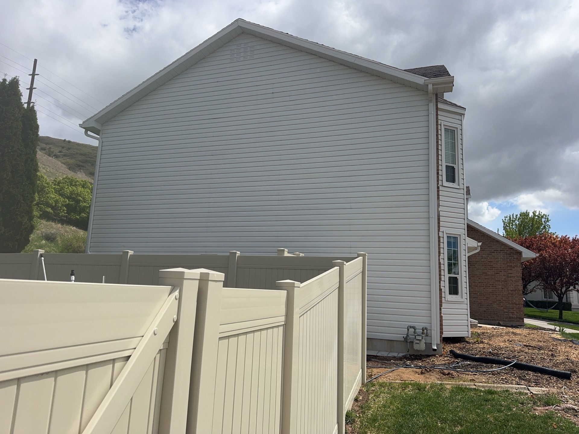 American Fork | Custom Hardie Smooth Siding | Dove Wing & White Dove by Ideal Siding Utah