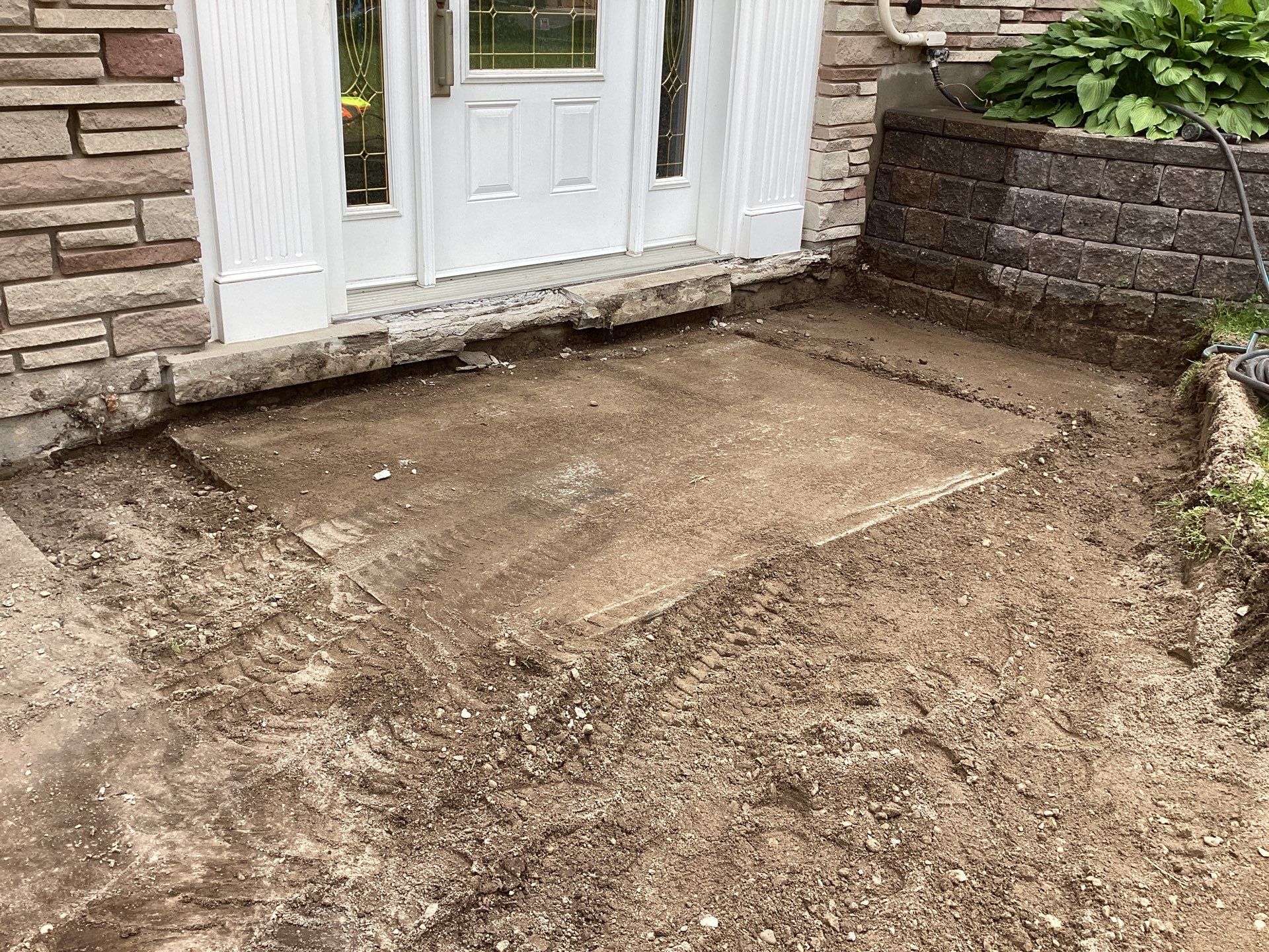 Vista Project: Driveway + Walkway by Soares Landscaping