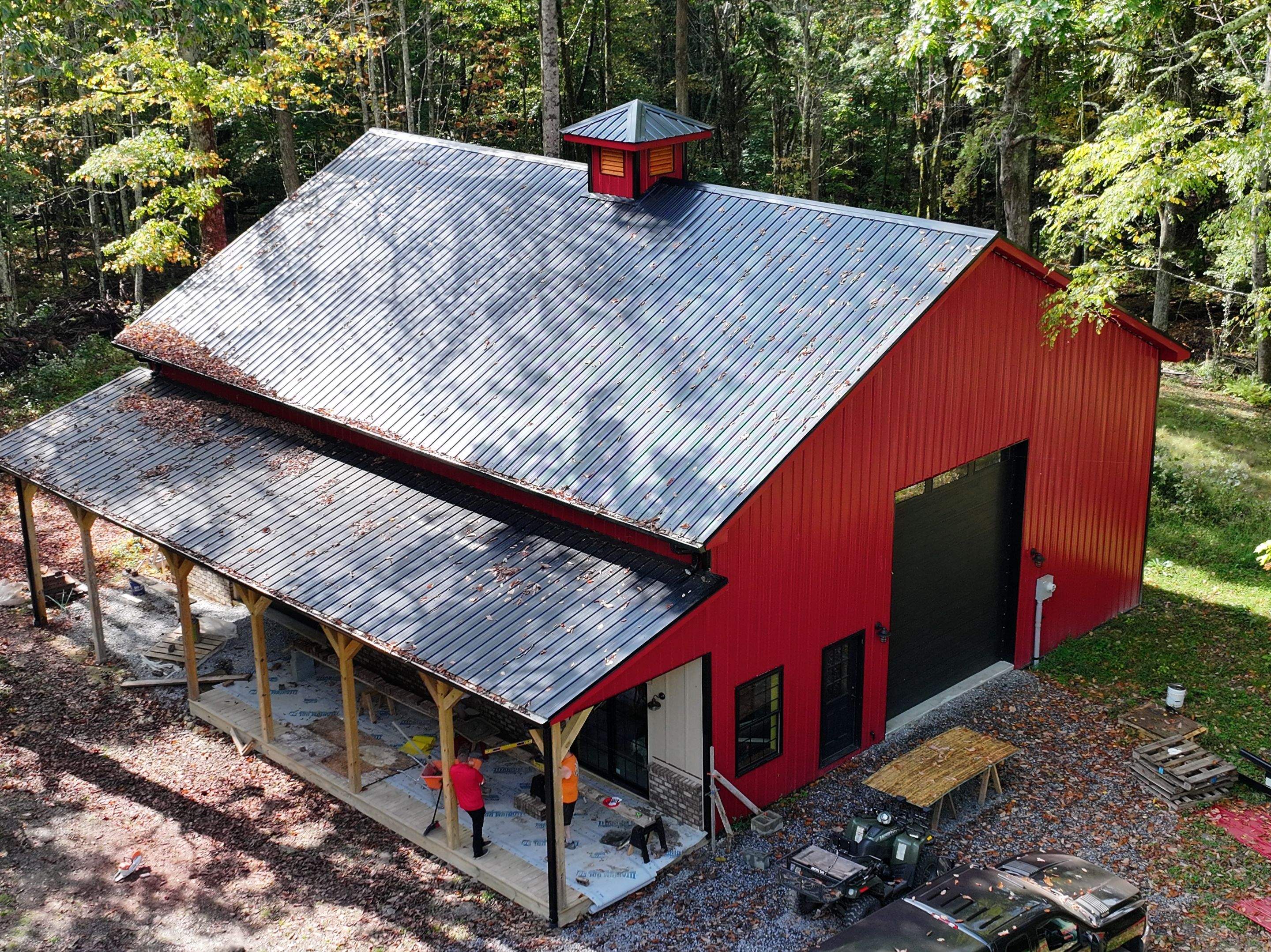 Brodour Barndominium by Omnia Roofing