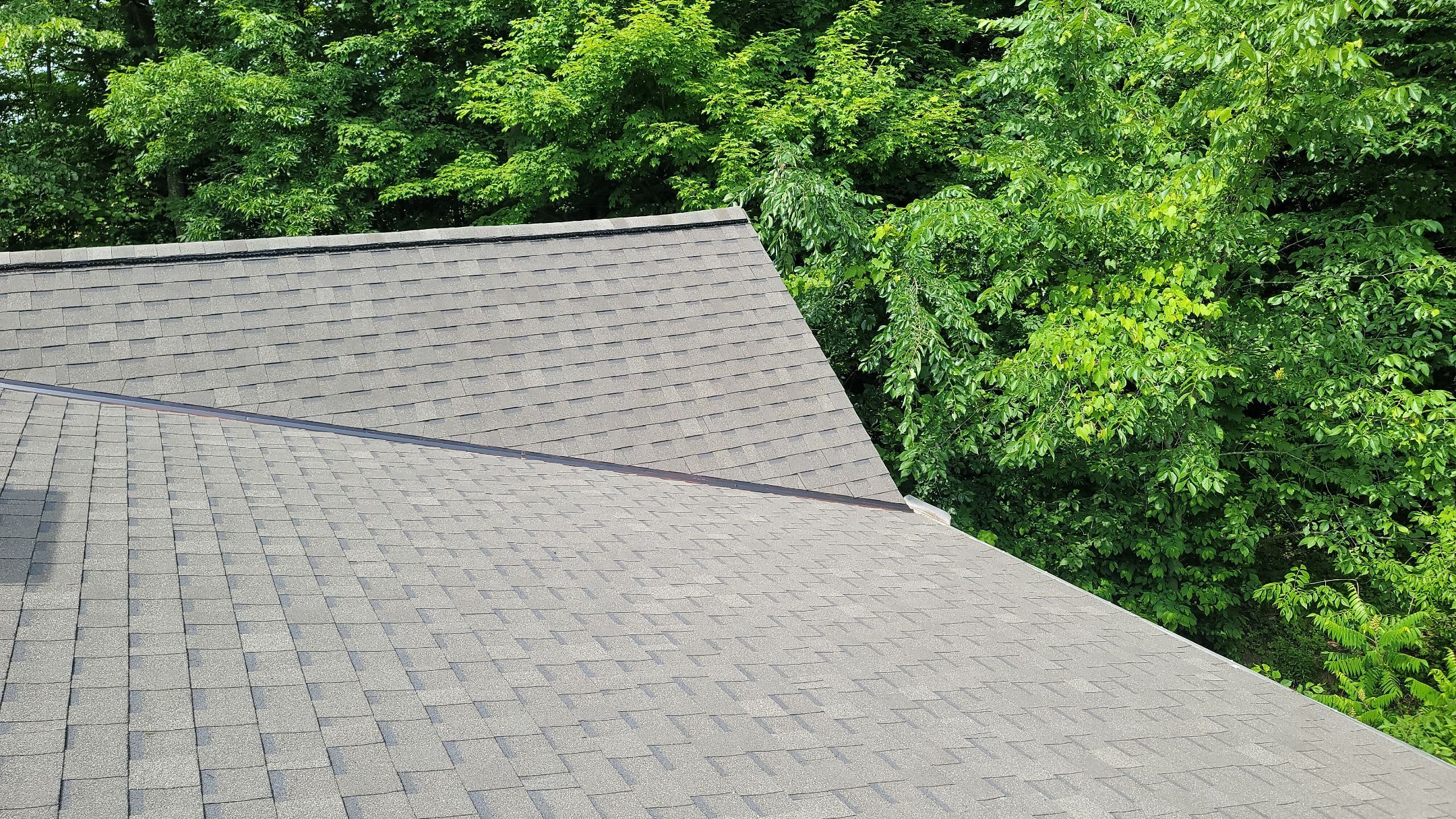 ATLAS PINNACLE HP W/SCOTCHGARD COLOR: WEATHERED WOOD by Eagle Eye Roofing