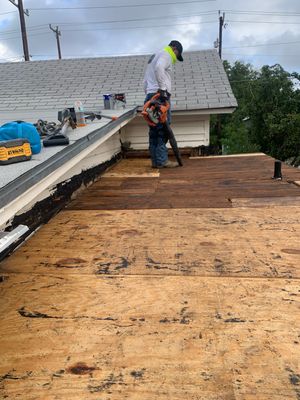 Flat Roof Repair - 78202 | San Antonio Roofing Company