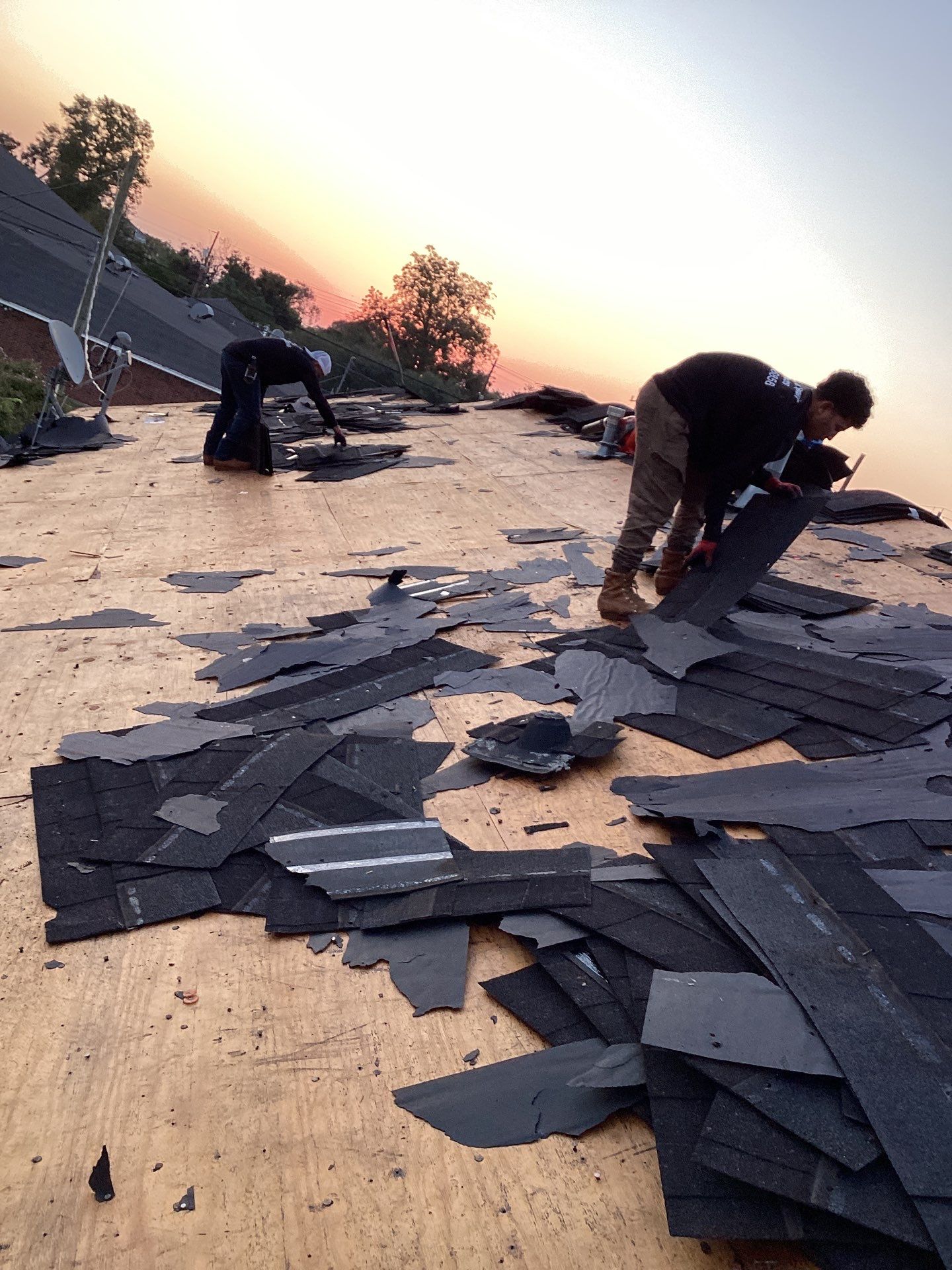 Residential Roofing Installation using Owen's Corning Duration (Lifetime) Shingles by Roof Repair Company