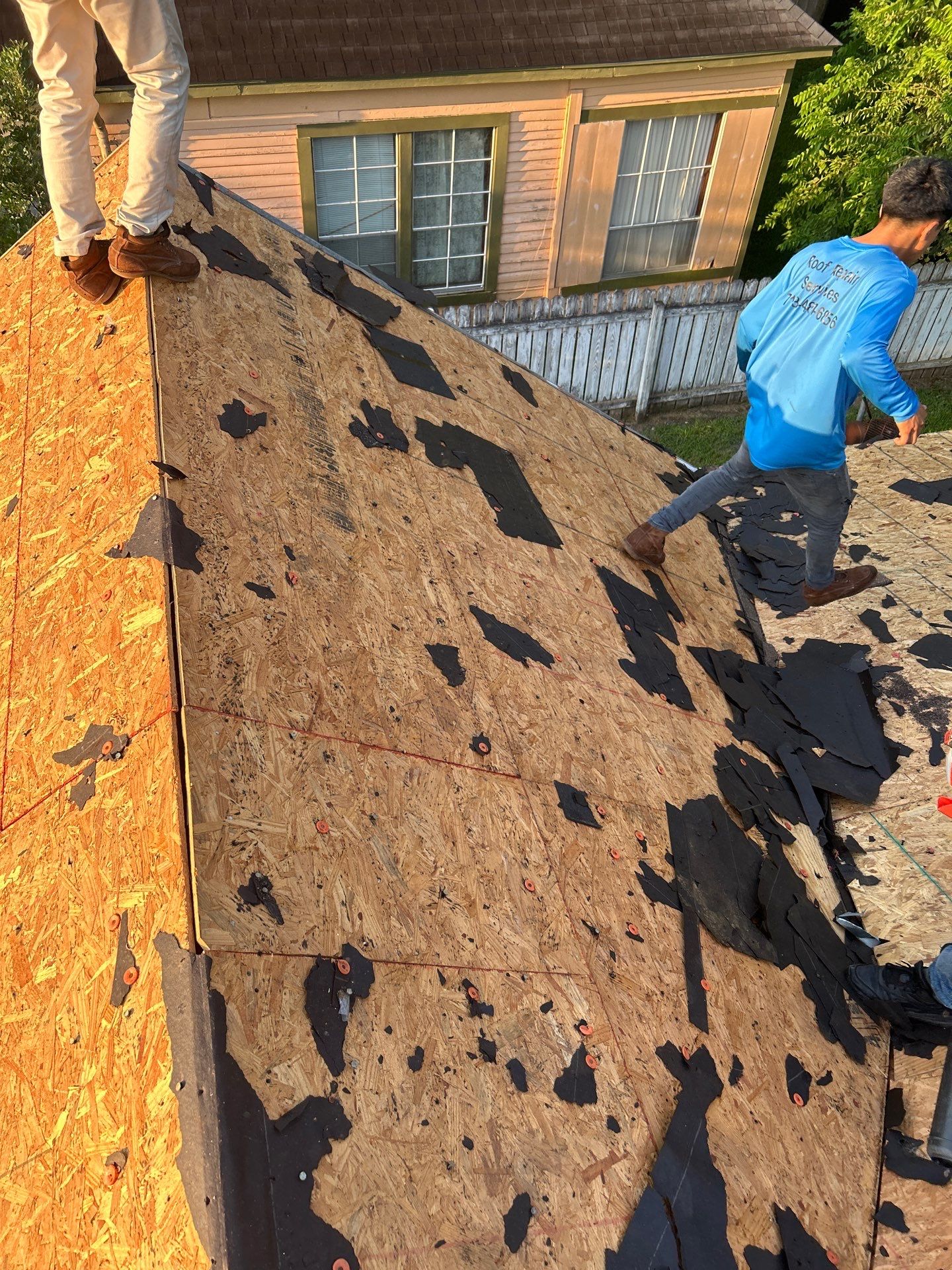 Residential Roofing Installation using Owen's Corning Duration (Lifetime) Shingles by Roof Repair Company