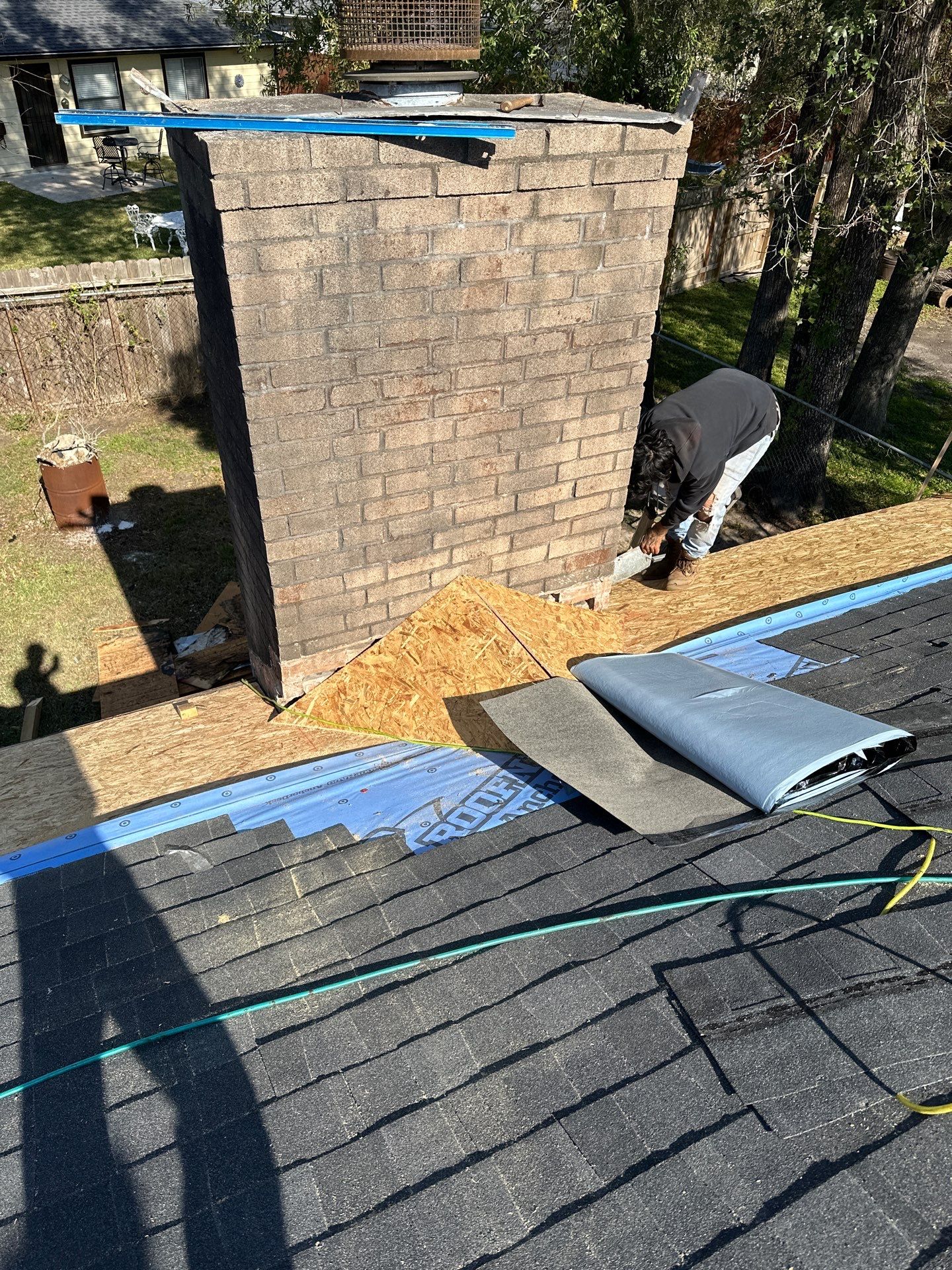 Residential Roofing Installation using Atlas Prolam Black Shadow by Motion Roofing