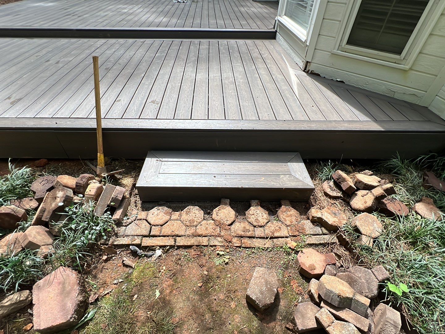 Jameswood Lane - Composite Deck Build by Pillar and Pine