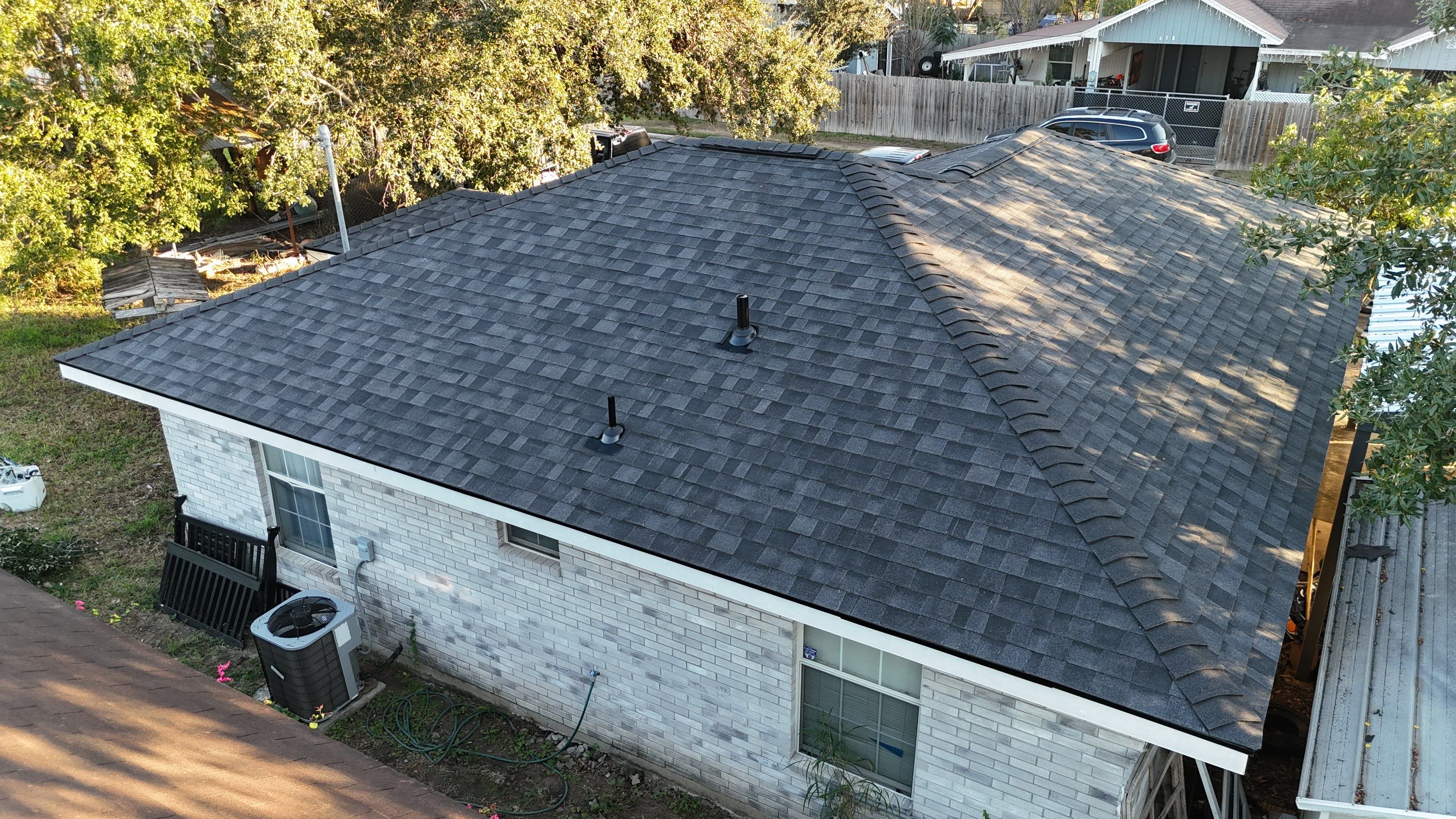Oakridge Onyx Black in Elsa, Tx by PMG Home LLC