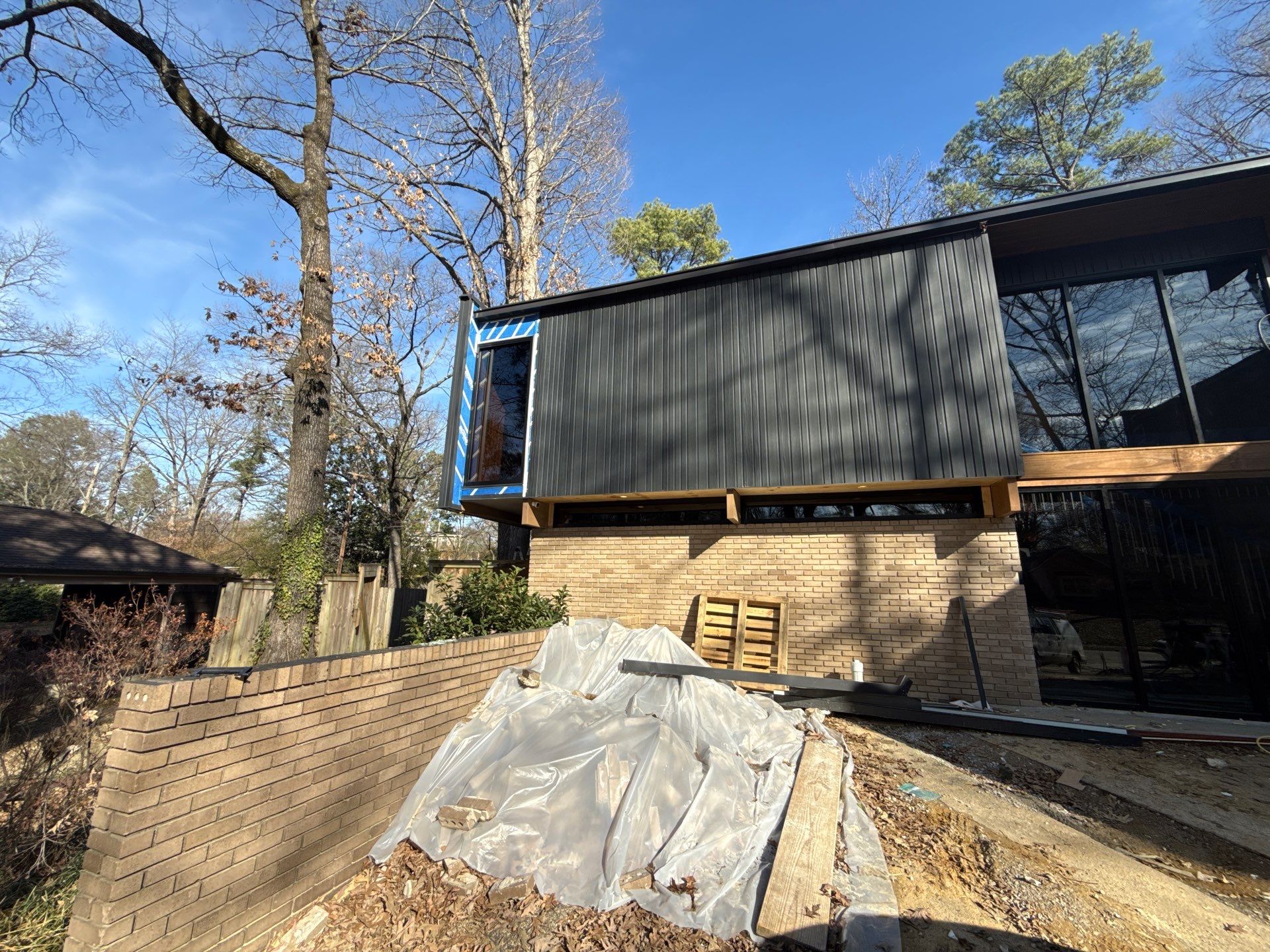 Modern Metal Siding and Deck Railing Renovation in Memphis by Revival Roofing Services