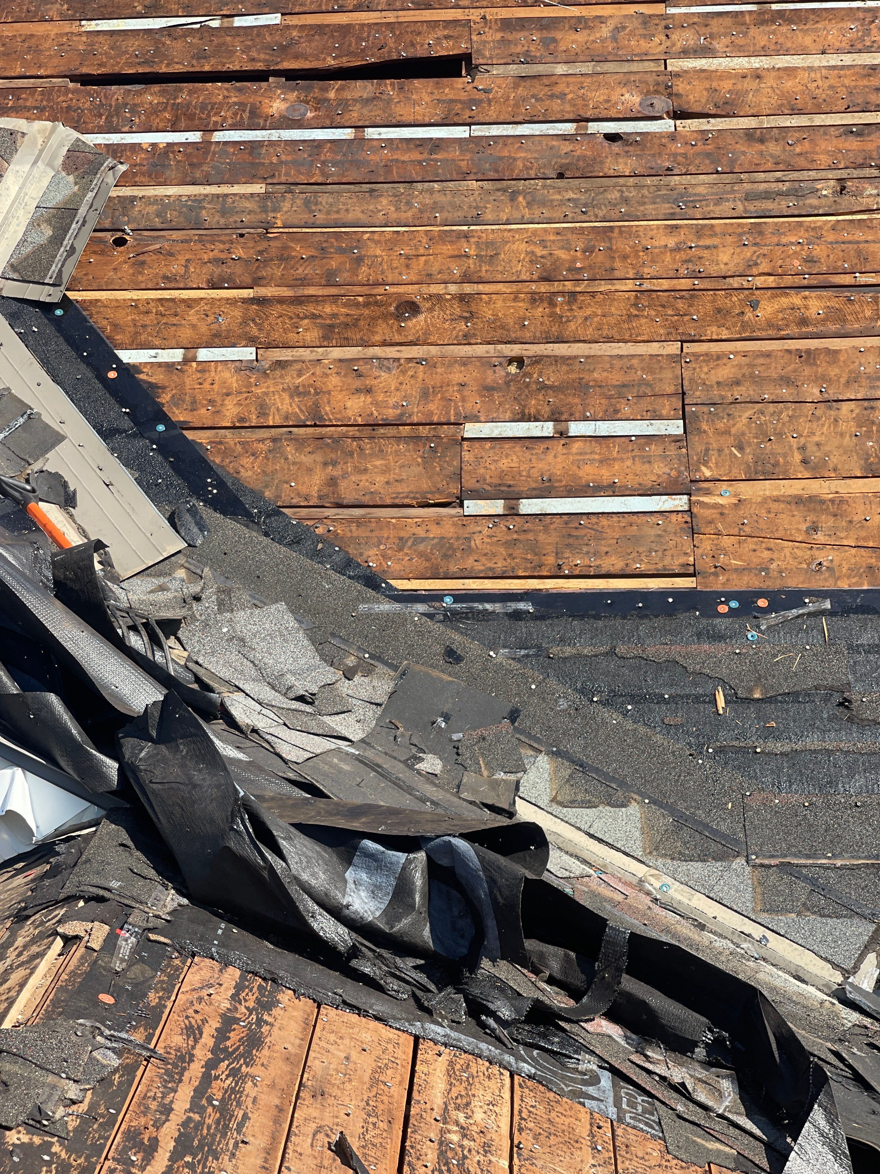 Residential Roofing Installation using Owens Corning Duration Colonial Slate by Lightning Exteriors