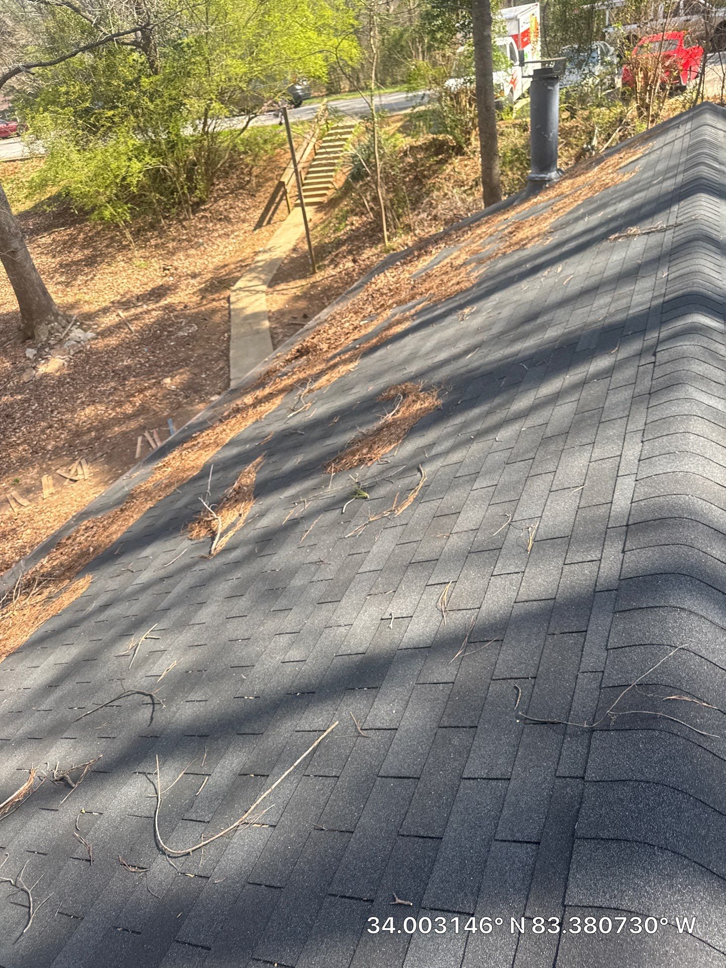 HOA gutter cleaning before photo