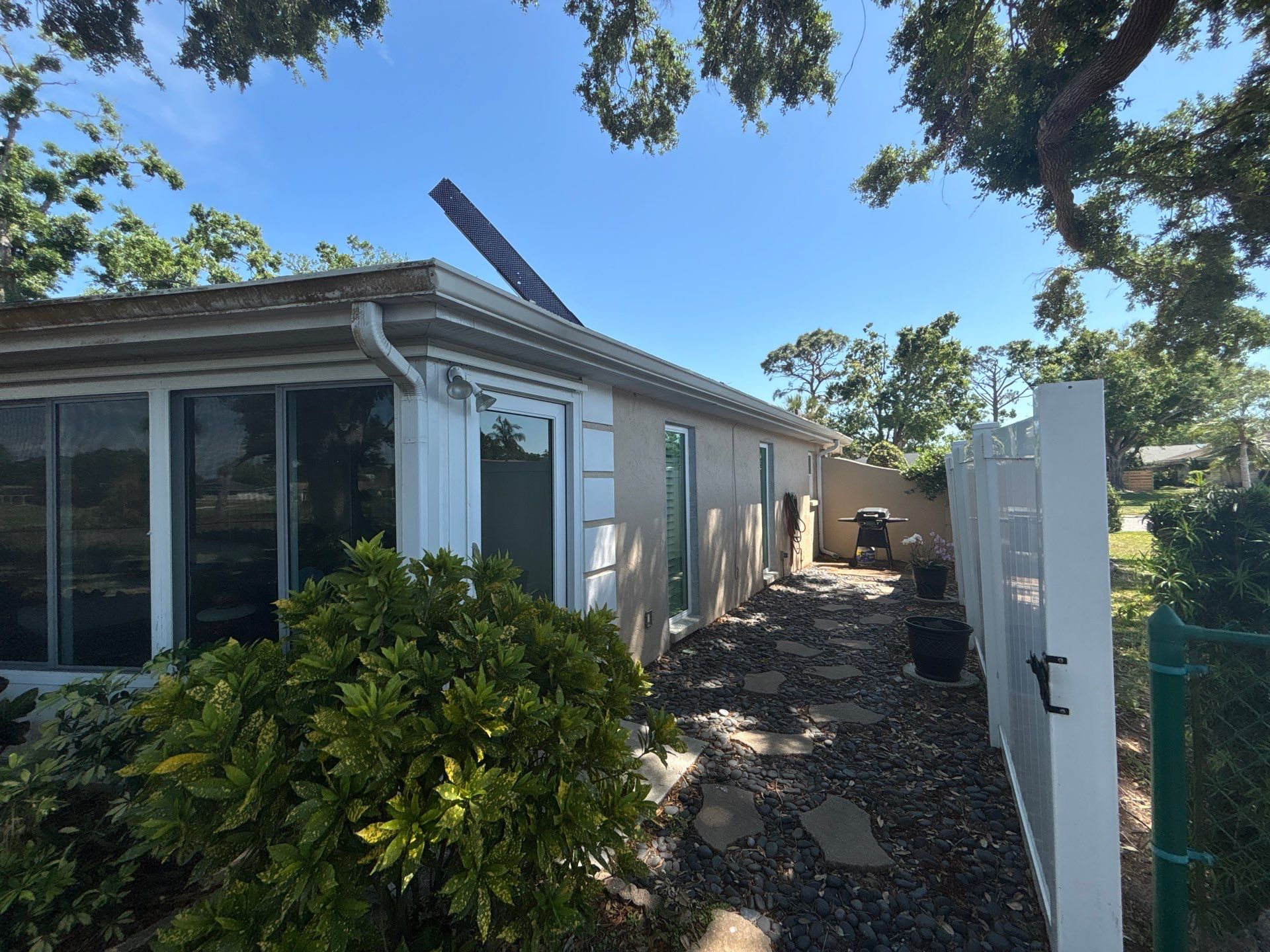 Aluminum Seamless Gutters in Sarasota FL by Gutter Professors