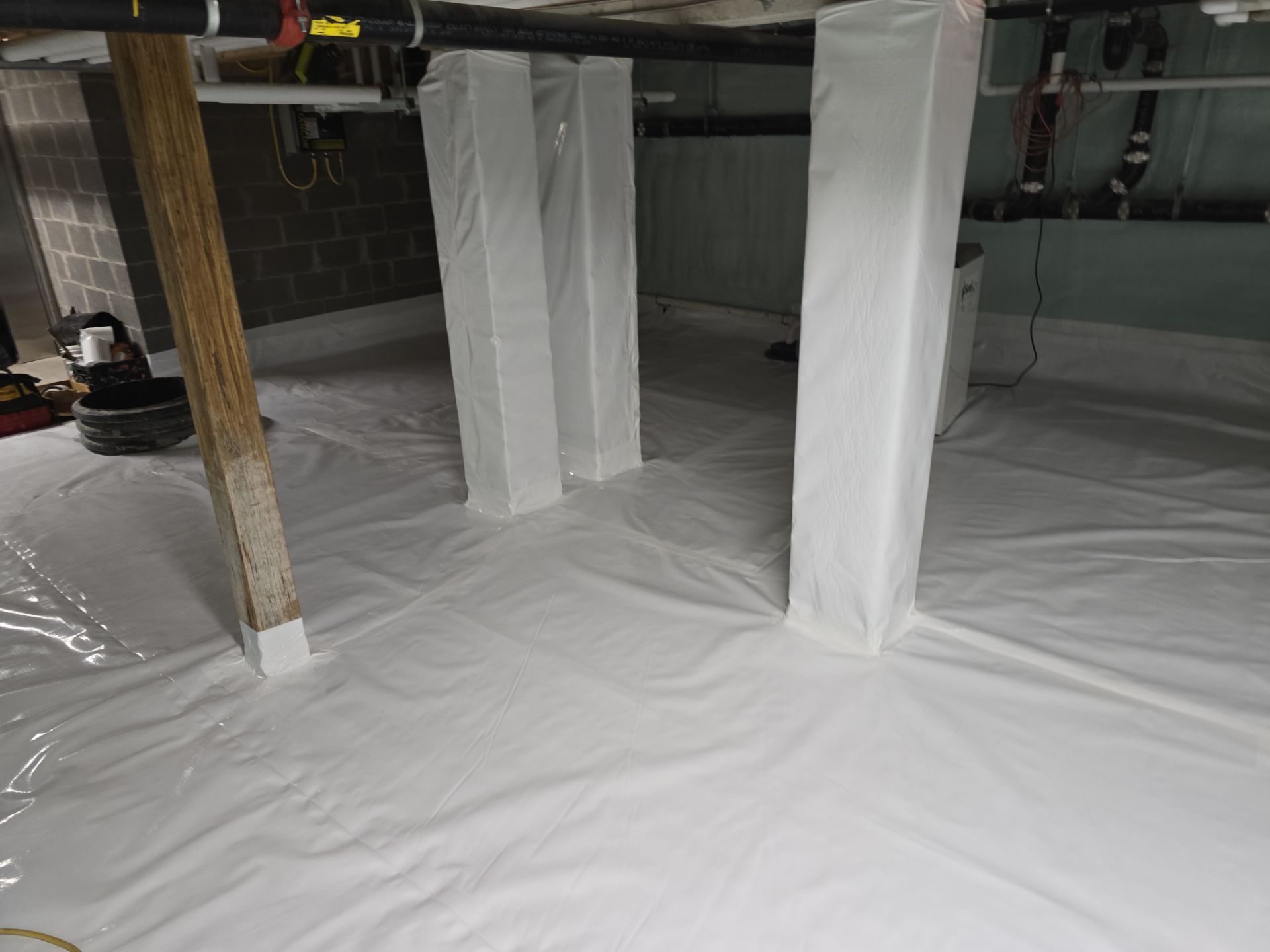 Crawl Space Encapsulation using Closed Cell Spray Foam by NYS Foam & Energy