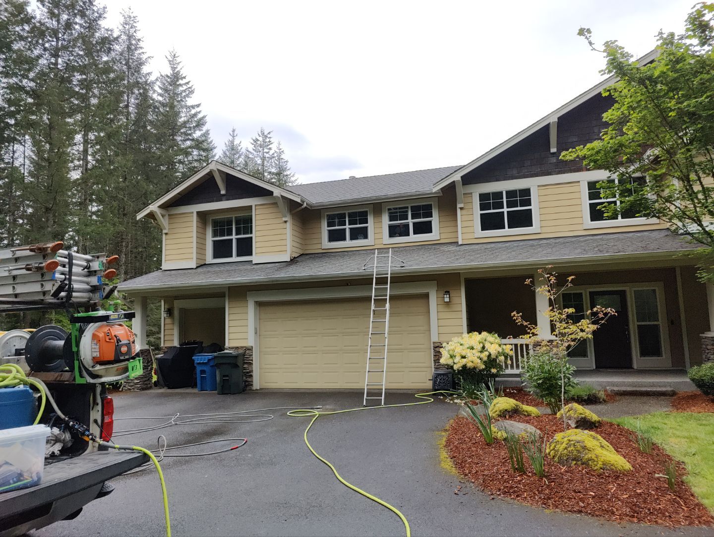 AGS Roof Wash, House Wash, Pressure Wash, Window Cleaning in North Bend by WindowWorks