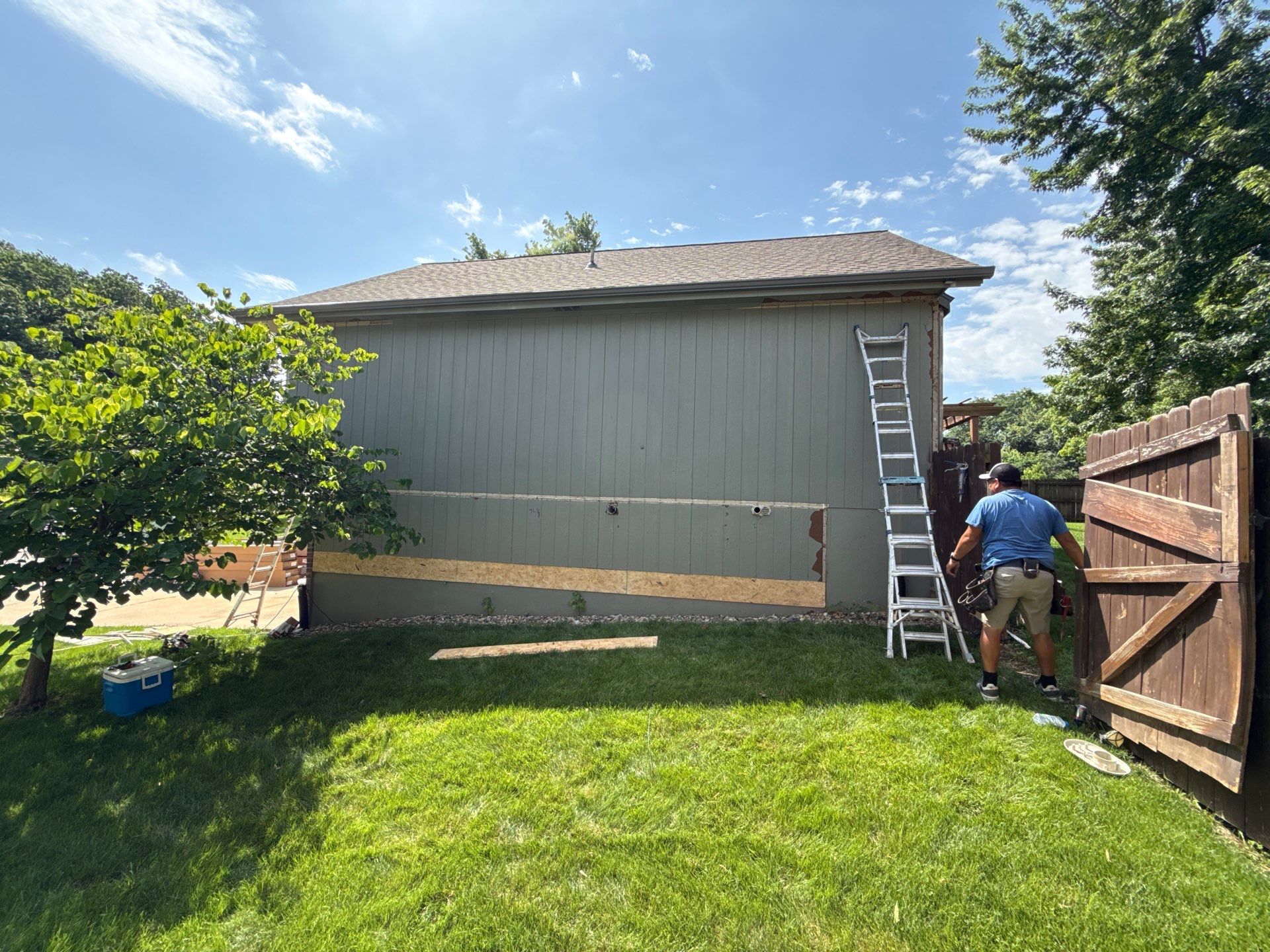 Whole-Home Craneboard Siding Replacement and Exterior Renovation in Shawnee by EEC Windows, Siding & Roofing