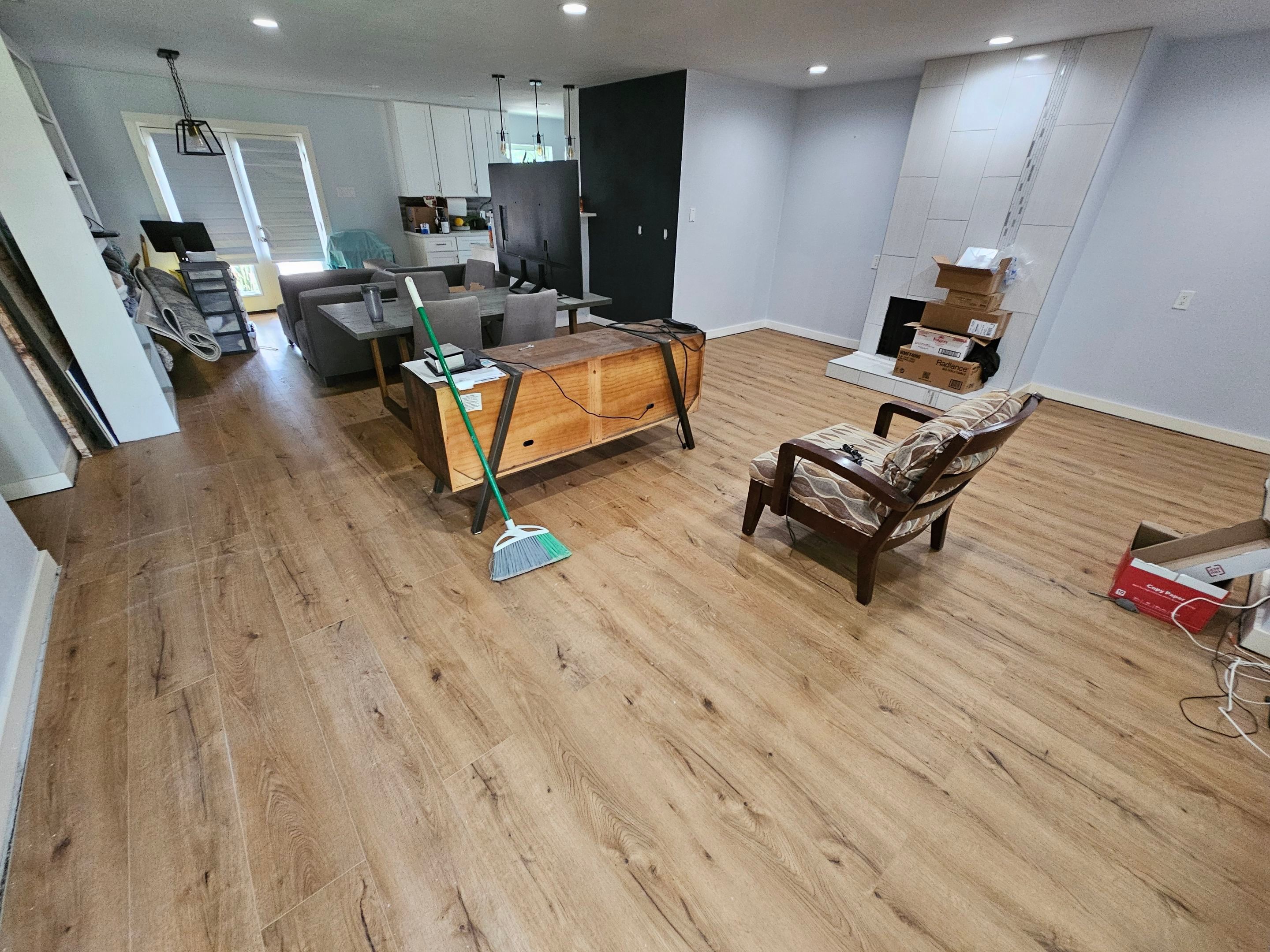 Laminate floor & fence by EL-GC LLC 