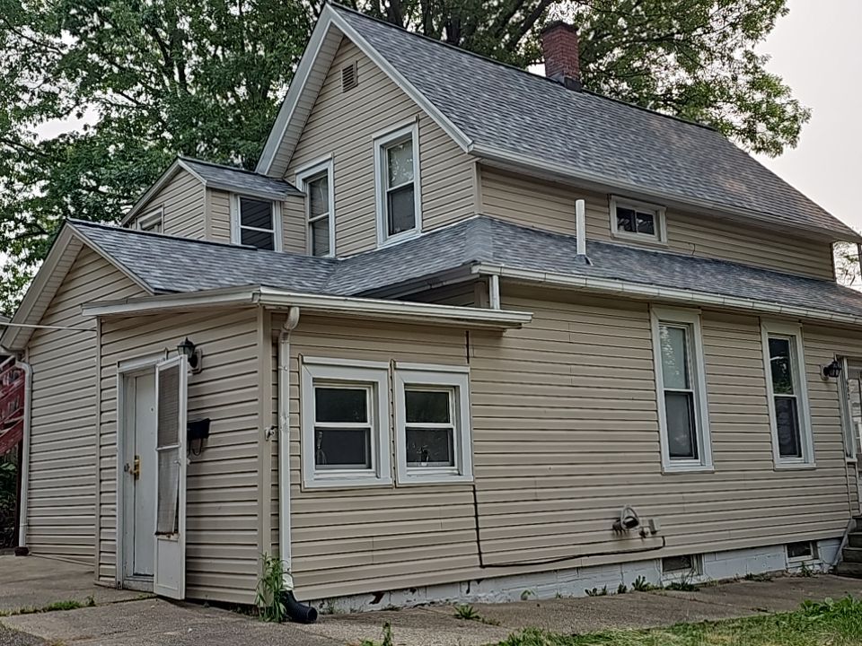ATLAS PINNACLE COLOR: COASTAL GRANITE by Eagle Eye Roofing