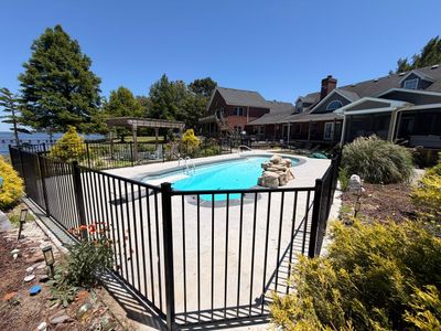 Secure. Stylish. Pool-Ready. 🏊‍♂️☀️