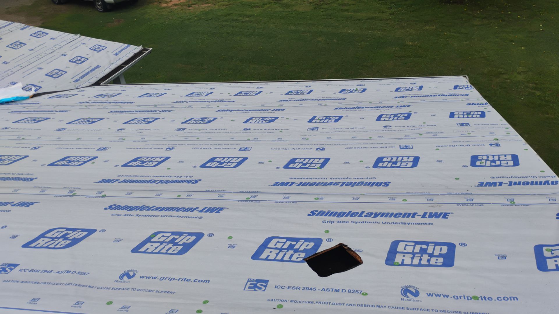 Taylor Roof by BROCK BUILDERS 