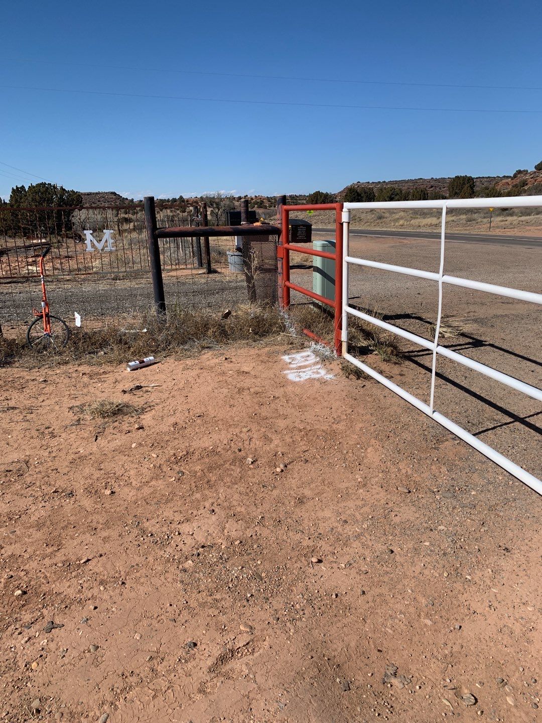 Light Commercial using 6' Pro-panel by Valley Fence Company