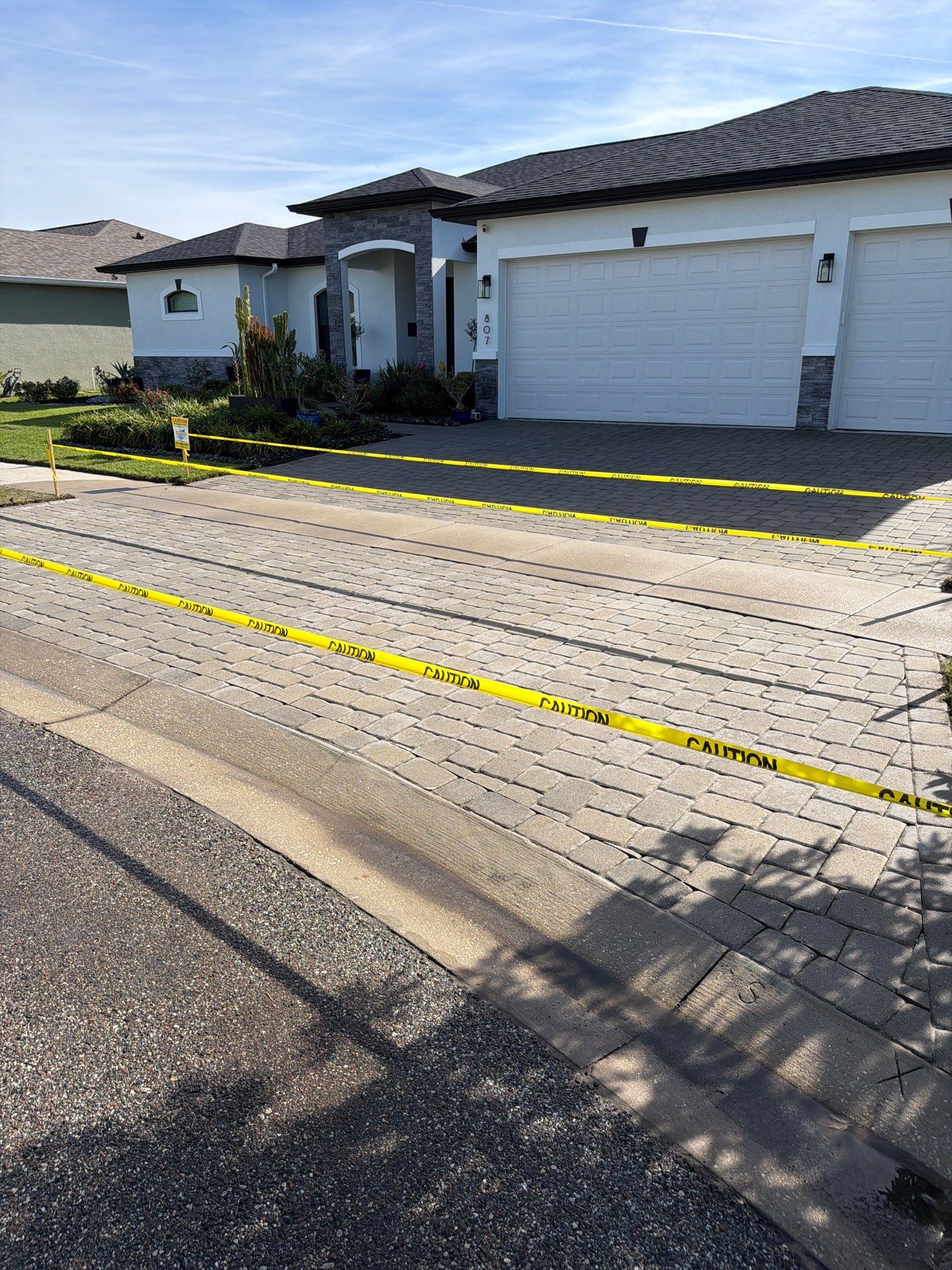 Full-Scale Paver Stripping and Sealing in La Paloma Sun City Center by Supreme Paver Experts