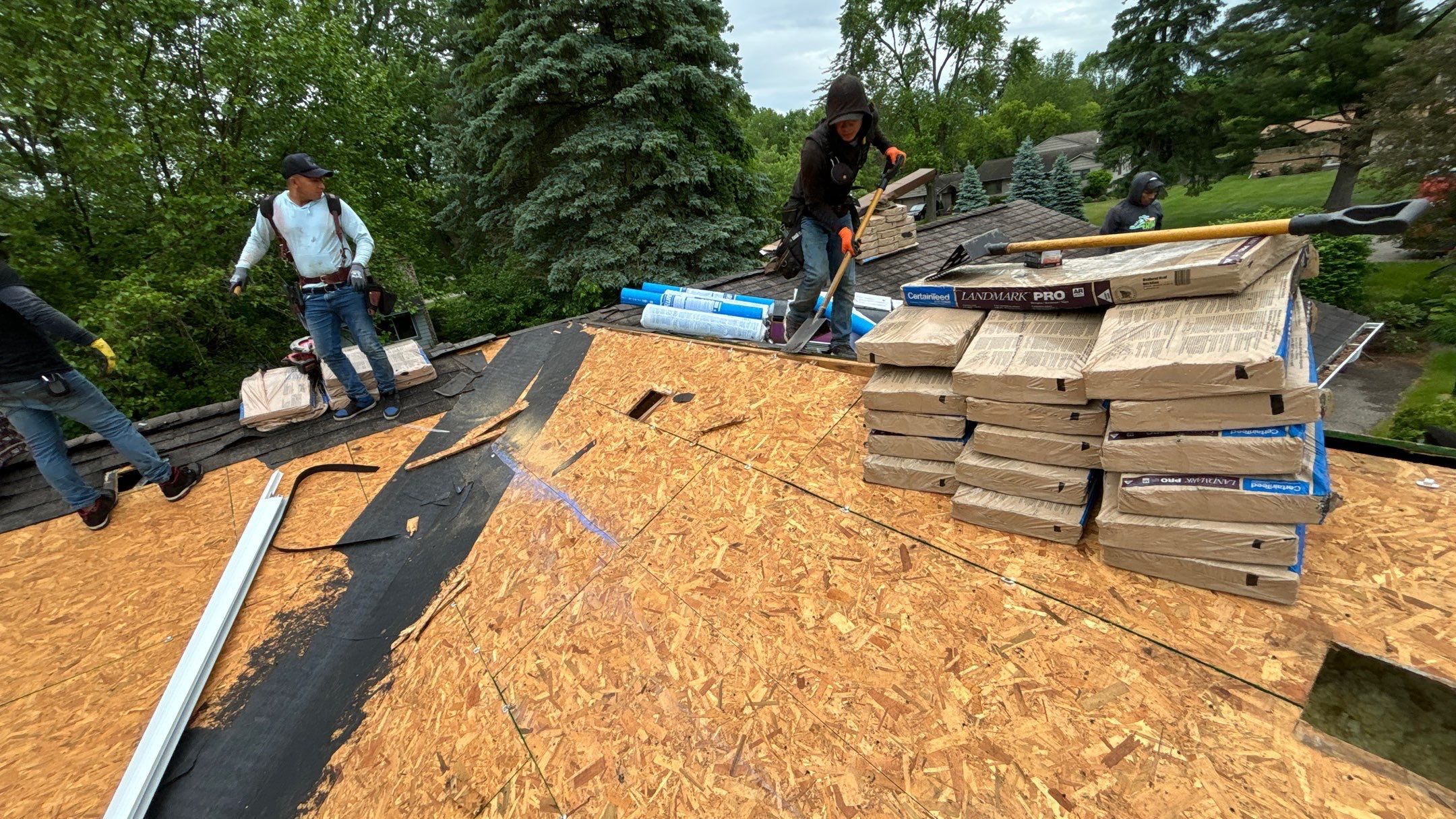 Roof Replacement using CertainTeed Landmark Pro by 180 Contractors