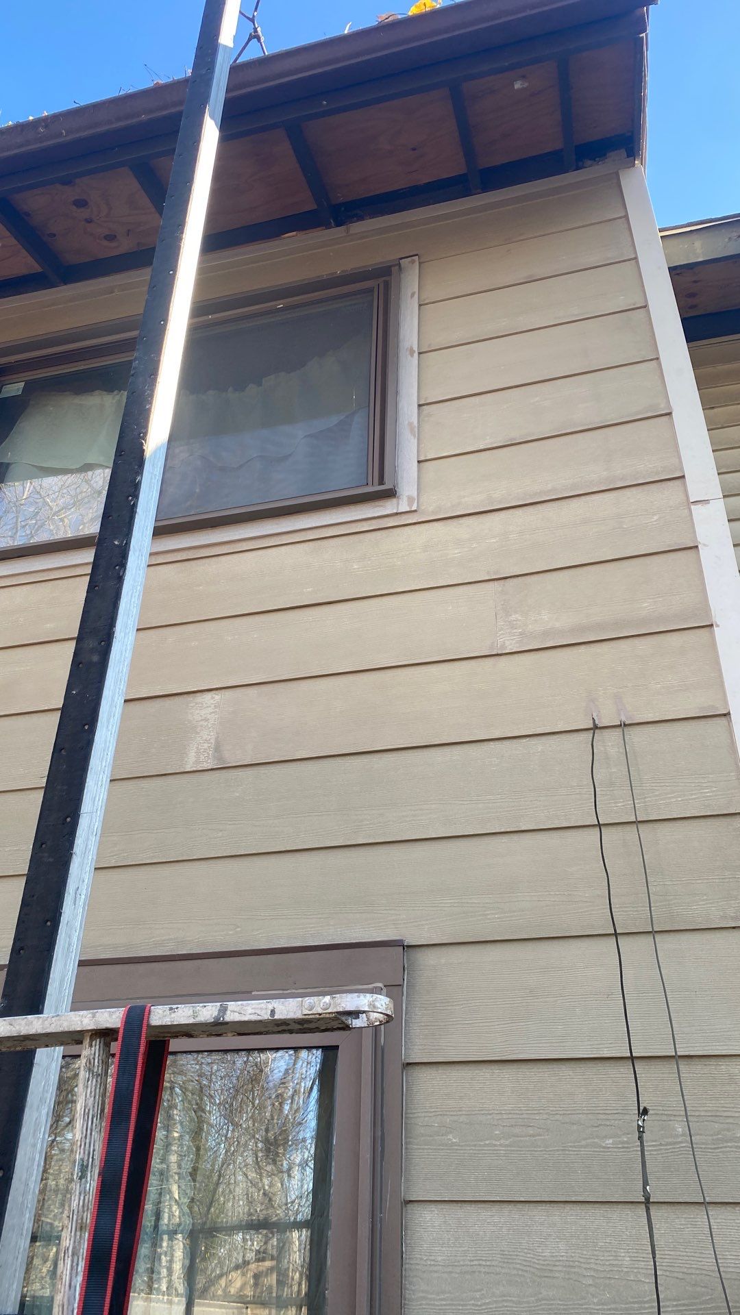 Reston: Residential Siding Replacement with James Hardie Statement Beaded Plank in Cappuccino Muffin by RM Banning, Inc.